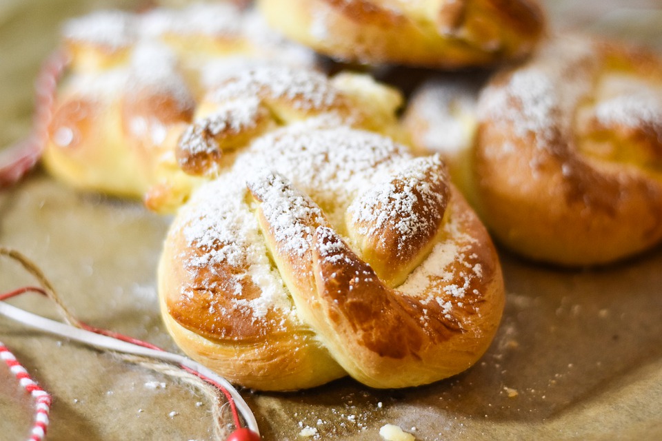 French dishes, French snacks, French cuisine, food in france, traditional French desserts, france desserts, france snacks, brioche