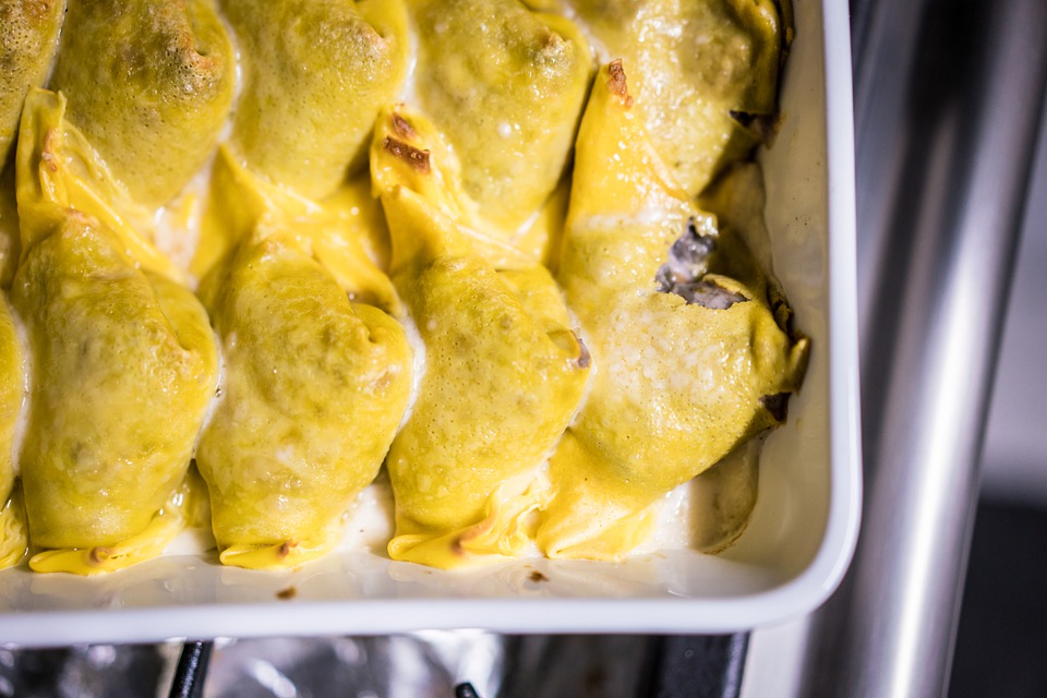 Hungarian snacks, Traditional Hungarian snacks and desserts, Hungary snacks, Hungarian desserts, traditional snacks and desserts in Hungary, Hungary desserts, Hortobágyi Palacsinta
