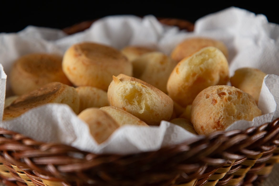 Brazilian snacks, Brazilian desserts, Brazil desserts, snacks and desserts in Brazil, traditional Brazilian snacks and desserts, Brazil cuisine, Brazil snacks, Pão De Queijo