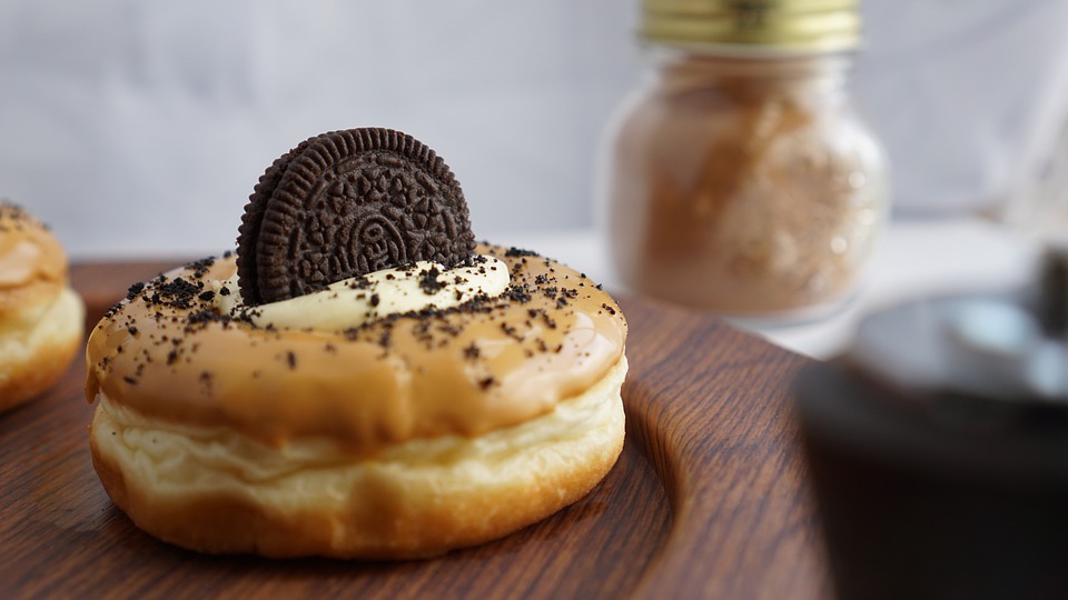 Brazilian snacks, Brazilian desserts, Brazil desserts, snacks and desserts in Brazil, traditional Brazilian snacks and desserts, Brazil cuisine, Brazil snacks, sonho brazilian doughnuts