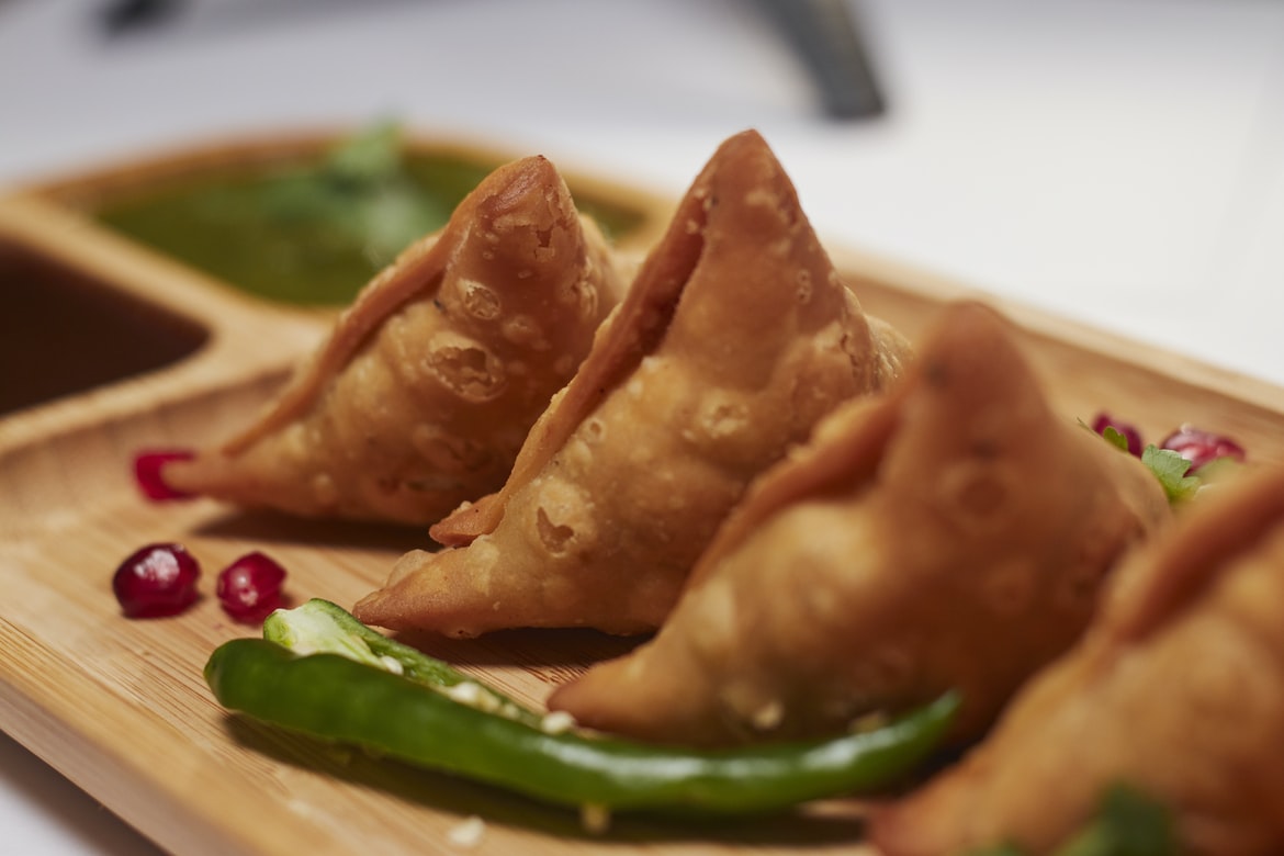 Mauritian snacks, Traditional Mauritian snacks and desserts, Mauritius desserts, Mauritius cuisine, traditional snacks and desserts in Mauritius, Mauritian dishes, samosa