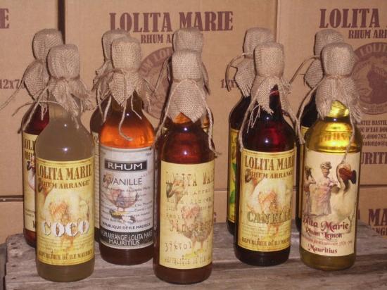 Traditional Mauritian drinks, Mauritius drinks, traditional drinks in Mauritius, Mauritian drinks, rhum arrange