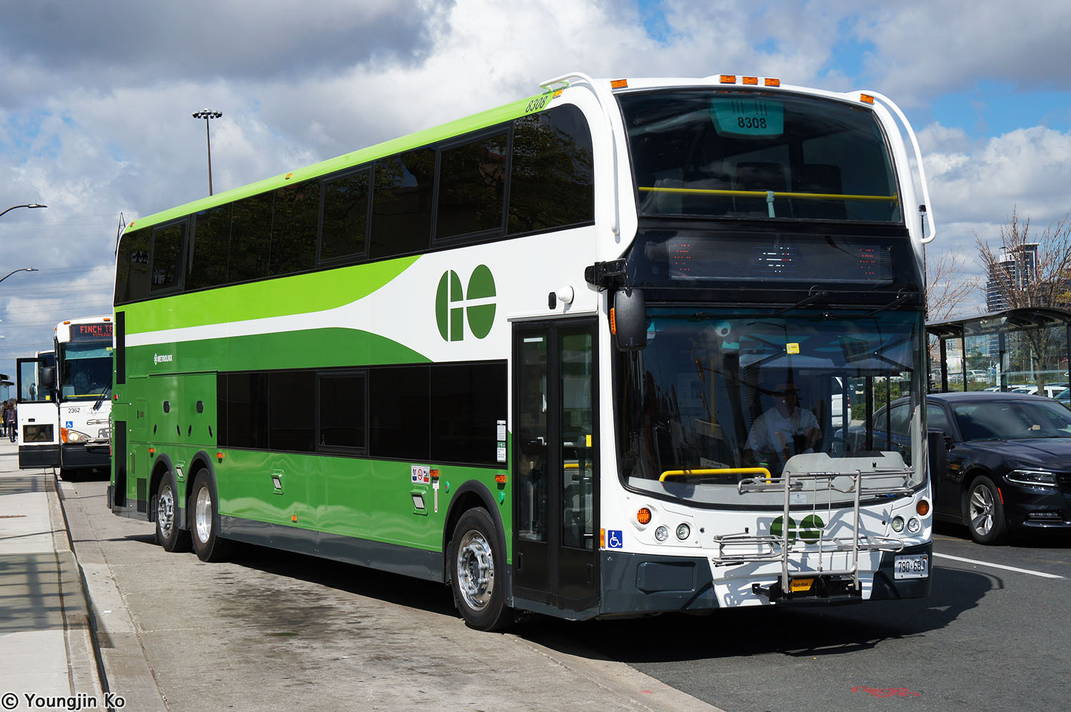 How To Get From Toronto Airport To Hamilton Best Way 2 How To Get From Toronto Airport To Hamilton - All Possible Ways, cheapest way from Toronto airport to Hamilton, Toronto airport to Hamilton, GO Transit Bus Toronto Airport, from Toronto to Hamilton