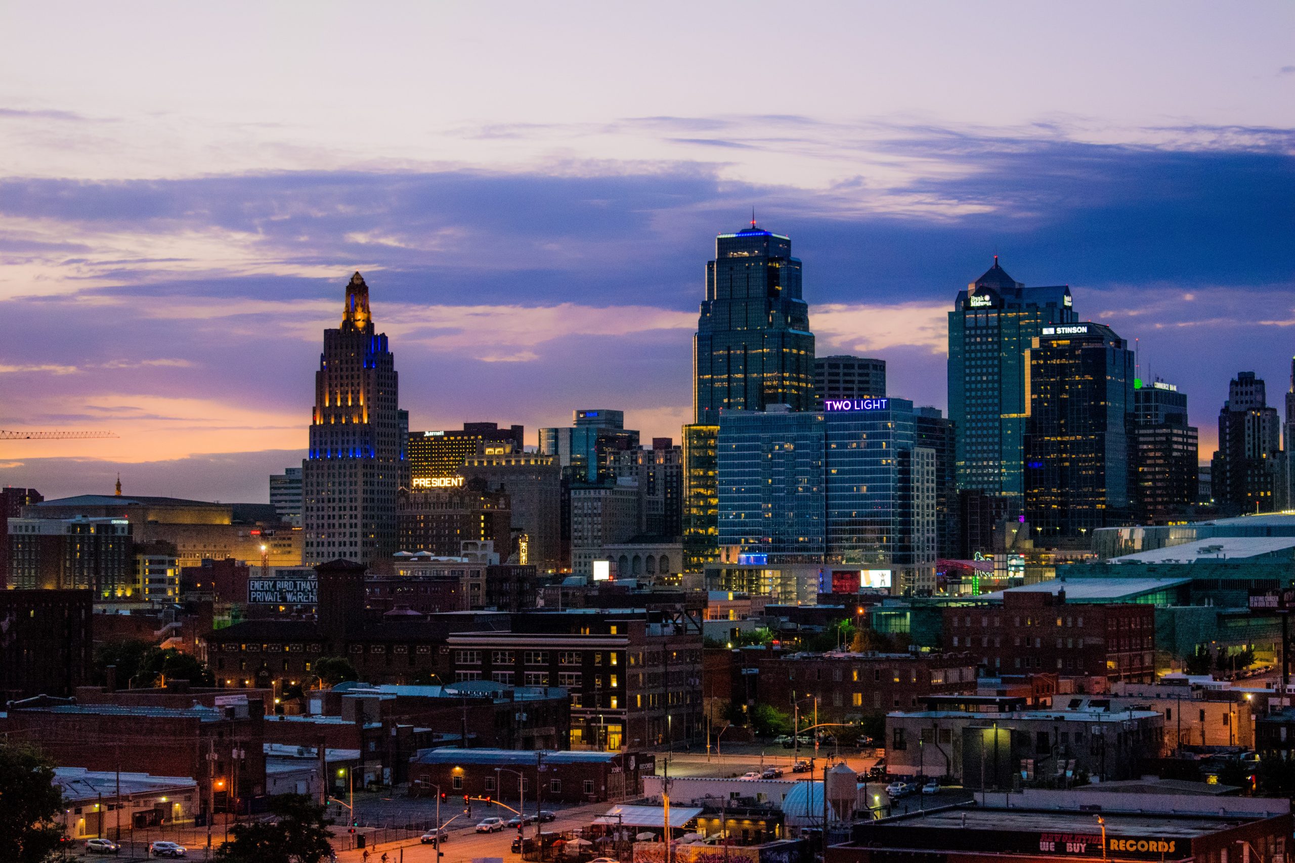 How To Get From Kansas City Airport To City Center - All Possible Ways, cheapest way from Kansas City airport to city center, cheapest way from Kansas City airport to downtown, Kansas City airport to city center, Kansas City airport to city, Kansas City airport to downtown, Bus Airport Kansas City