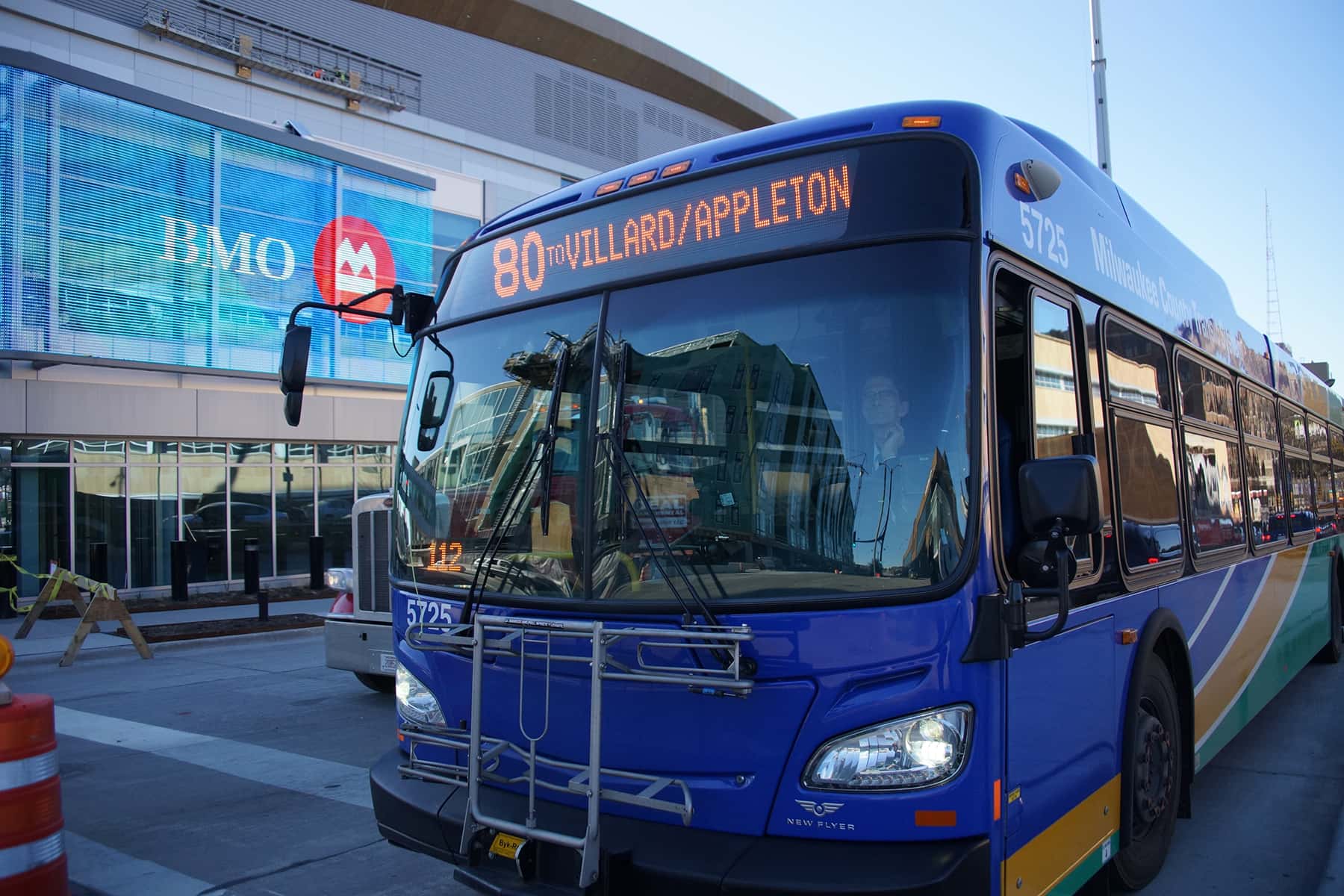 How To Get From Milwaukee Airport To Downtown Best Way 2 How To Get From Milwaukee Airport To City Center - All Possible Ways, cheapest way from Milwaukee airport to city center, cheapest way from Milwaukee airport to downtown, Milwaukee airport to city center, Milwaukee airport to city, Milwaukee airport to downtown, Bus Airport Milwaukee