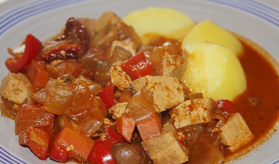 Hungarian Food, Traditional Hungarian Food, Hungary Food, Hungarian cuisine, traditional food in Hungary, Hungary cuisine, Hungarian dishes, Hungary dishes, Paprikás Krumpli