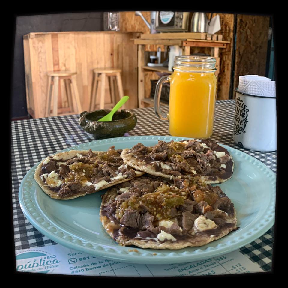 Oaxaca Food - 30 Best Restaurants In Oaxaca And Where To Eat 13 restaurants in oaxaca, best restaurants in oaxaca, where to eat in Oaxaca, Oaxaca food, best restaurants in Oaxaca, Oaxaca restaurants, best Oaxaca restaurants, República 810
