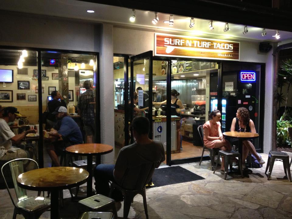 Honolulu Food - 30 Best Restaurants In Honolulu And Where To Eat 10 restaurants in honolulu, best restaurants in honolulu, restaurants in honolulu hawaii, honolulu restaurants, honolulu food, where to eat in honolulu, surf n turf tacos