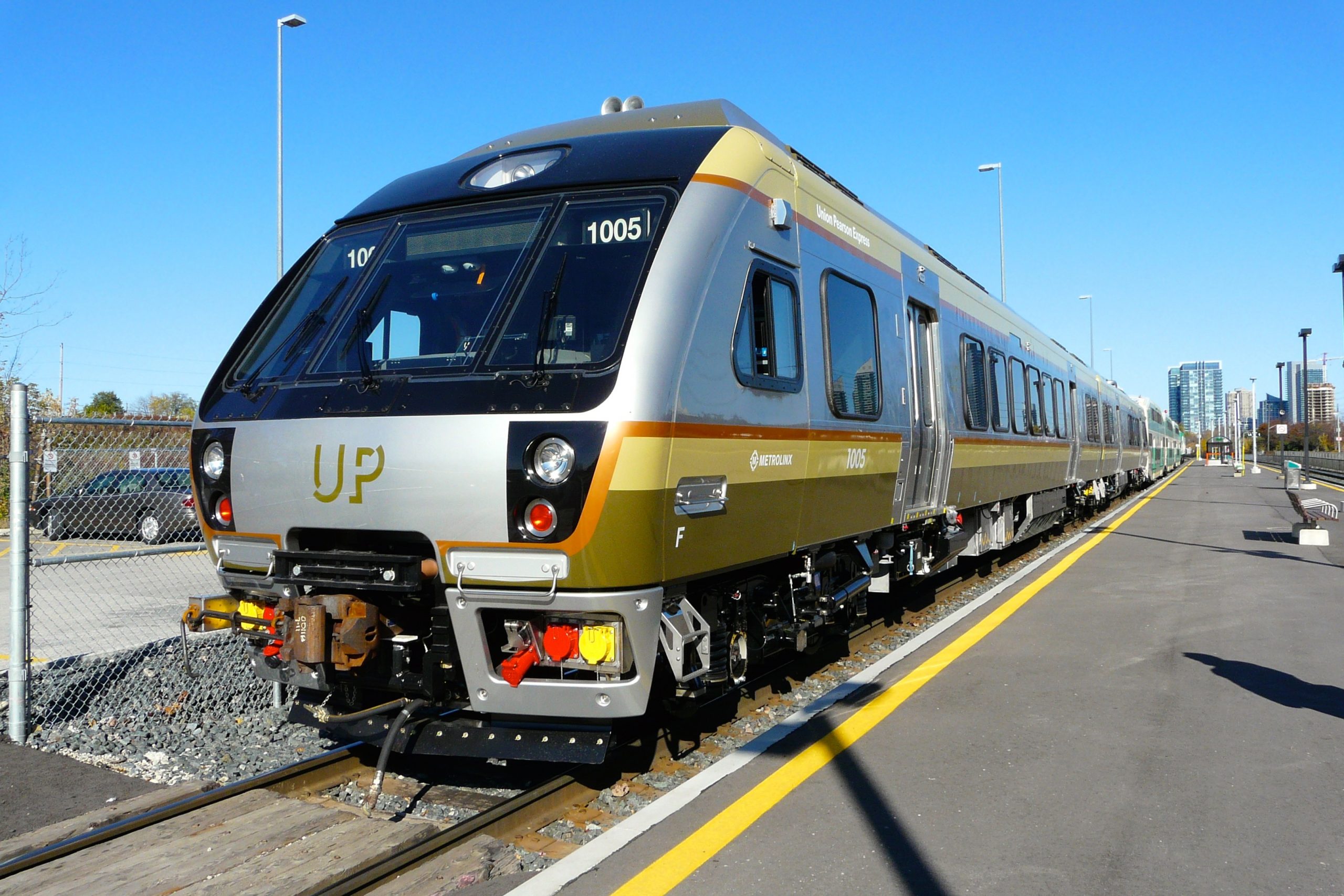 How To Get From Toronto Airport To City Center - All Possible Ways, cheapest way from Toronto airport to downtown, cheapest way from Toronto airport to city center, Toronto airport to city center, Toronto Airport Bus To downtown, toronto airport to city, toronto airport to downtown, Train UP Express to Toronto