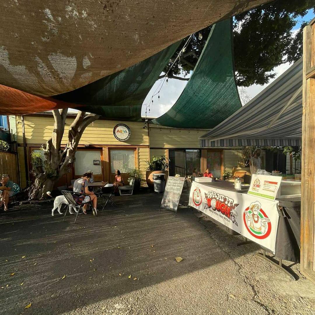 Honolulu Food - 30 Best Restaurants In Honolulu And Where To Eat 33 vegan restaurants honolulu, vegetarian restaurants honolulu, vegan restaurants in honolulu, vegetarian restaurants in honolulu, what it dough, vegan in honolulu, vegetarian in honolulu