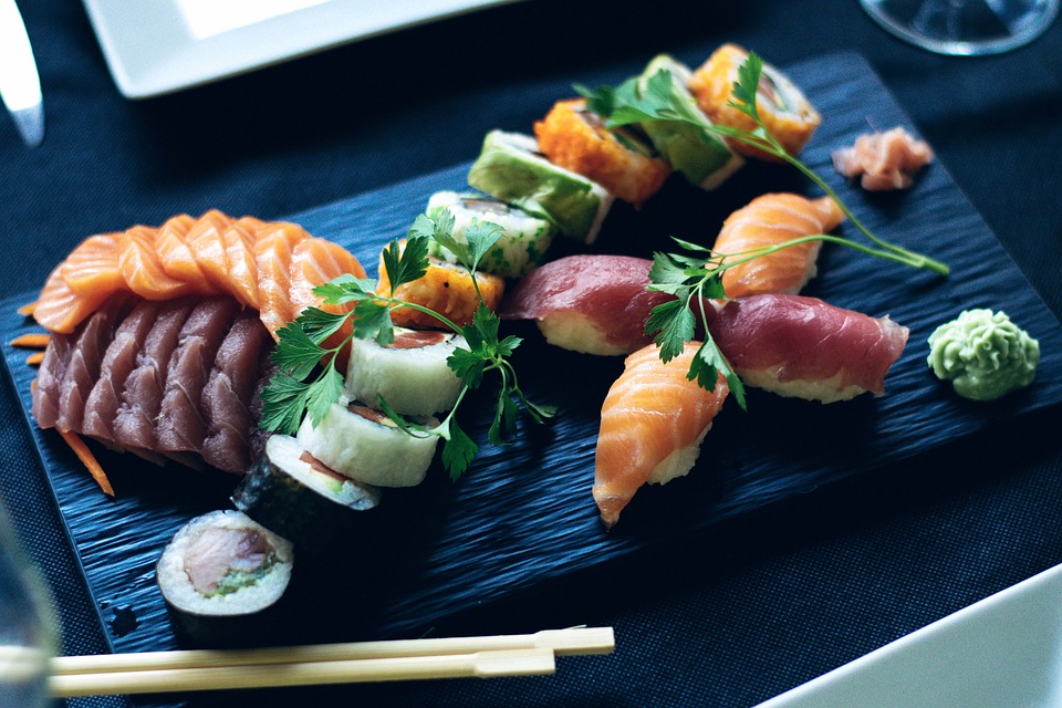 Honolulu Food - 30 Best Restaurants In Honolulu And Where To Eat 5 restaurants in honolulu, best restaurants in honolulu, restaurants in honolulu hawaii, honolulu restaurants, honolulu food, where to eat in honolulu, yohei sushi restaurant