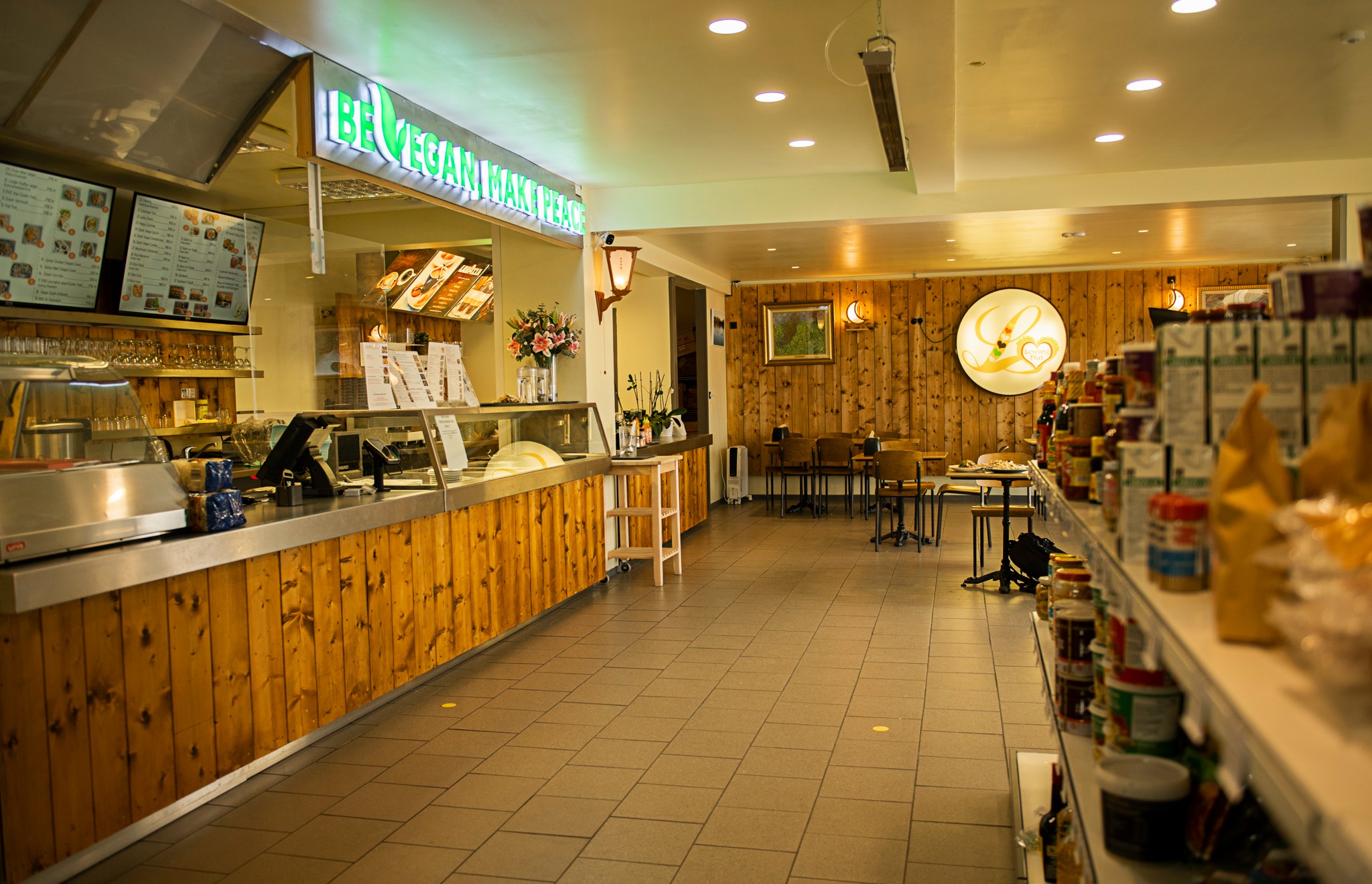 vegan restaurants in Reykjavik, vegetarian restaurants in Reykjavik, vegan in Reykjavik, vegetarian in Reykjavik, loving hut