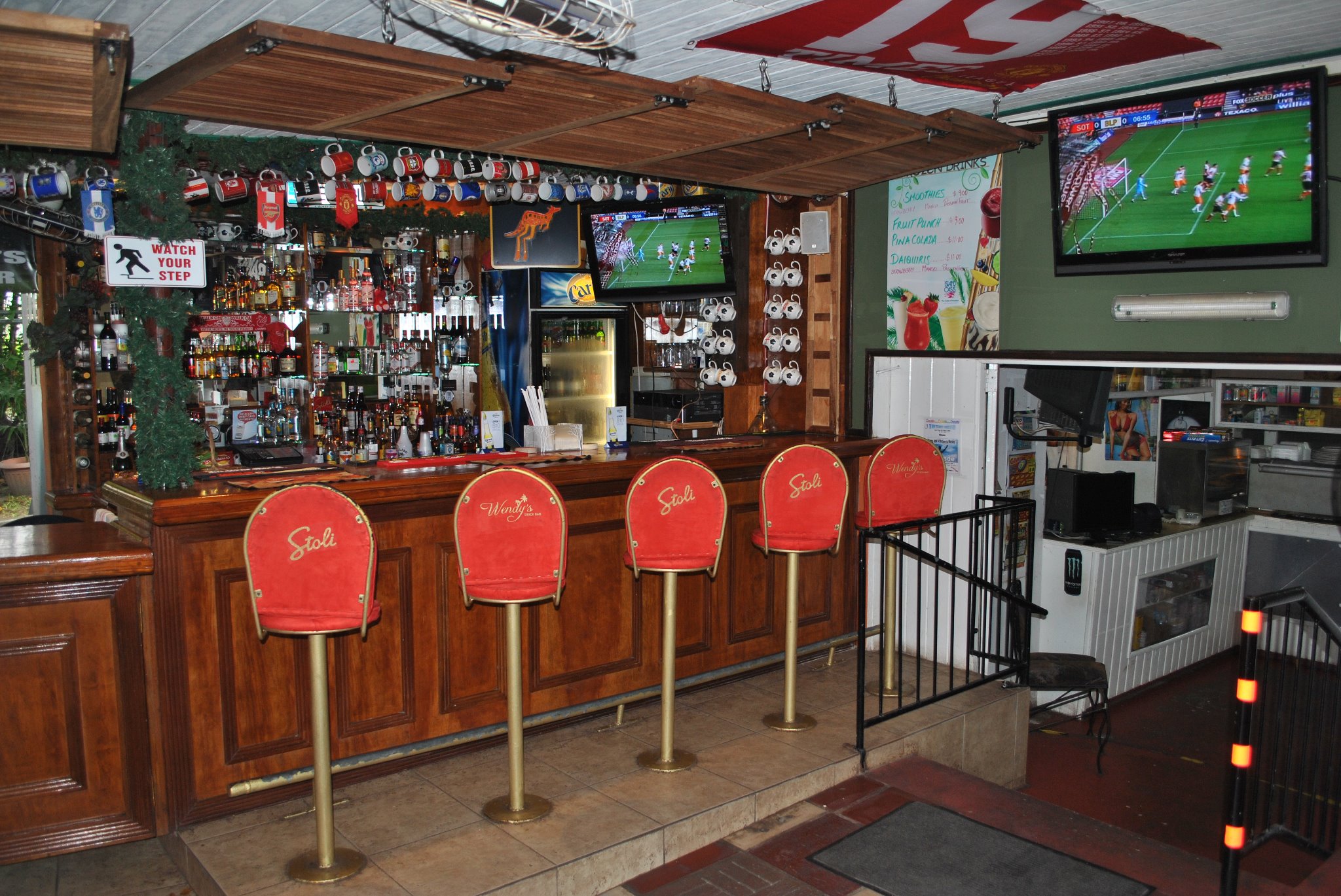 Bridgetown Food - 30 Best Restaurants In Bridgetown and Where to Eat 15 Restaurants in Bridgetown, best restaurants in Bridgetown, where to eat in Bridgetown, restaurants Bridgetown, Bridgetown food, best Bridgetown restaurants, wendy's sports bar