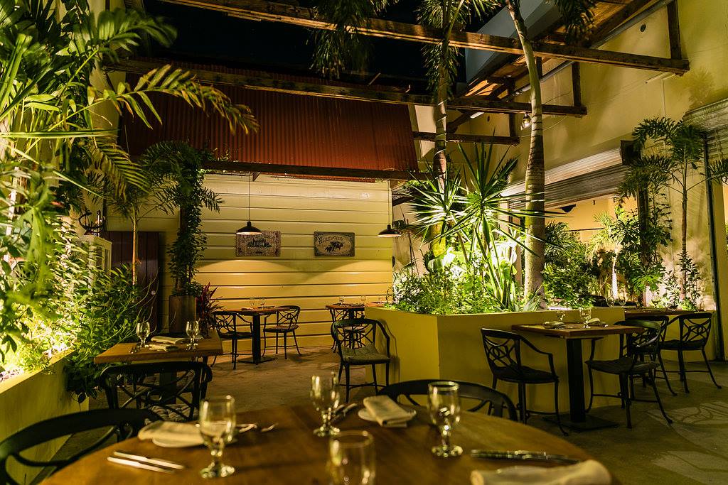 ORANJESTAD FOOD: 30 BEST RESTAURANTS IN ORANJESTAD AND WHERE TO EAT IN ARUBA 14 restaurants in Oranjestad aruba, restaurants in aruba, best restaurants in aruba, Oranjestad food, where to eat in aruba, Aruba restaurants, Wilhelmina Restaurant