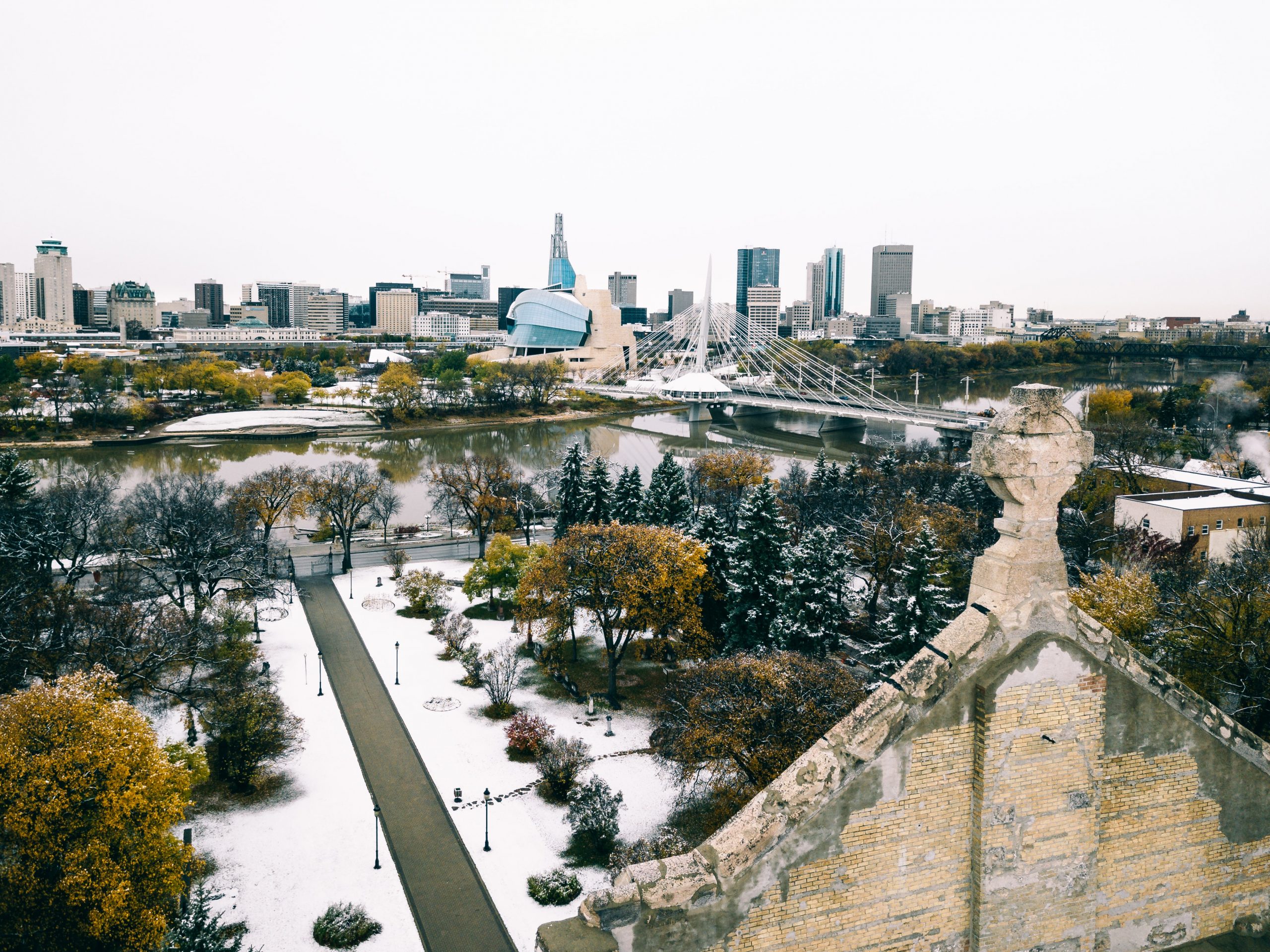 How To Get From Winnipeg Airport To City Center - All Possible Ways, cheapest way from Winnipeg airport to city center, cheapest way from Winnipeg airport to downtown, Winnipeg airport to city center, Winnipeg airport to city, Winnipeg airport to downtown, Winnipeg Bus Airport, Shuttle Bus Winnipeg Airport, Bus Winnipeg Airport