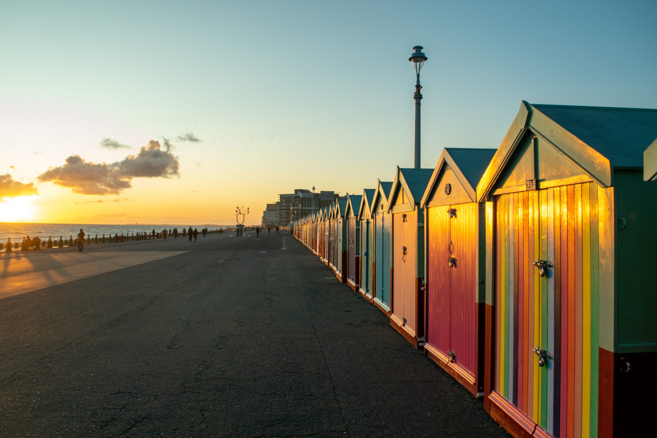 How To Get From Heathrow Airport To Brighton - All Possible Ways, cheapest way from Heathrow airport to Brighton, Heathrow airport to Brighton, Heathrow Airport Bus, Heathrow Airport Bus to Brighton