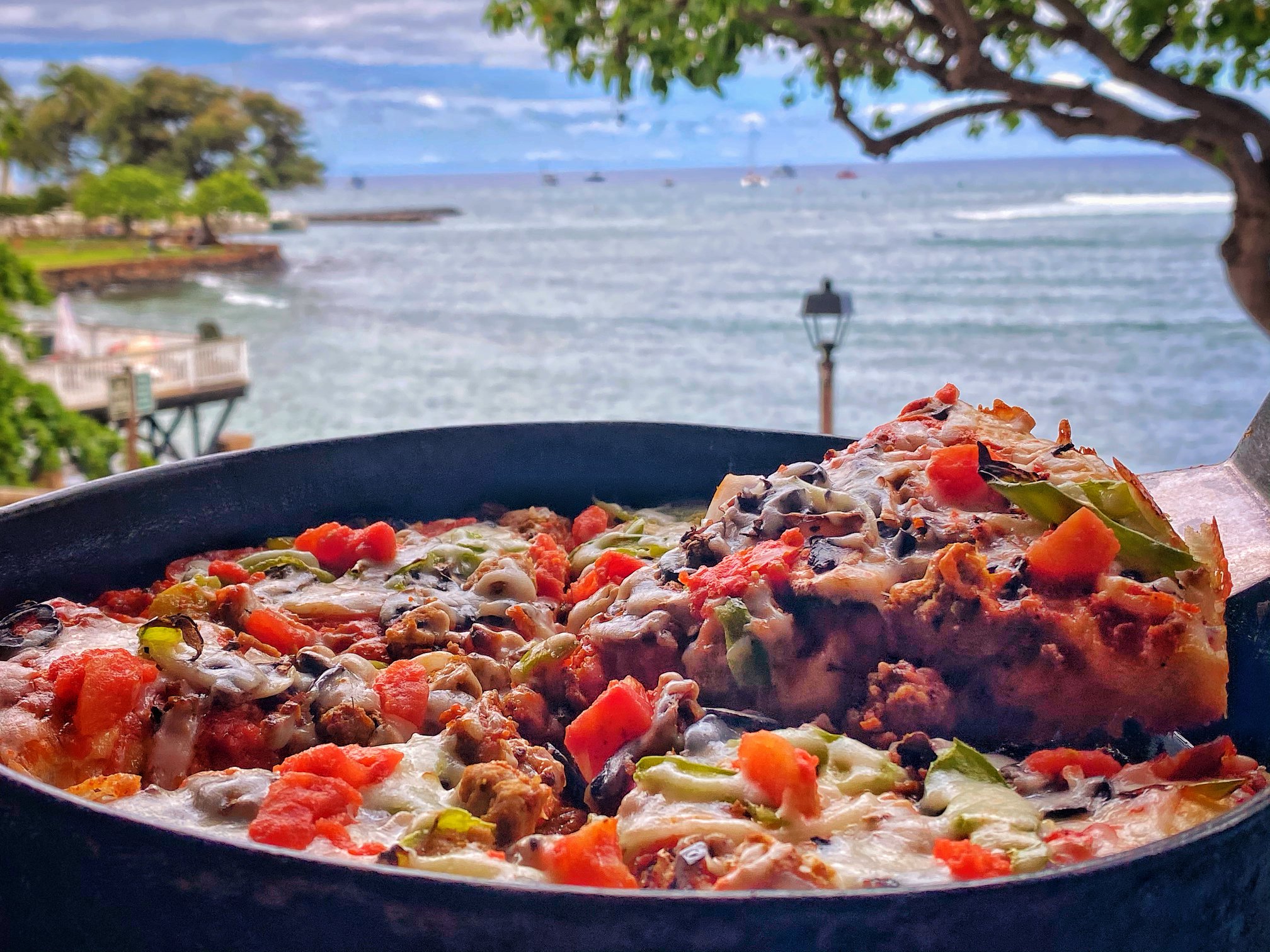 Lahaina Food - 30 Best Restaurants In Lahaina And Where to Eat 16 LAHAINA PIZZA COMPANY, restaurants in Lahaina, restaurants in Lahaina, plant based restaurants in Lahaina, vegetarian restaurants in Lahaina, vegan restaurants in Lahaina, Lahaina food, where to eat in Lahaina, vegan in Lahaina, vegetarian in Lahaina