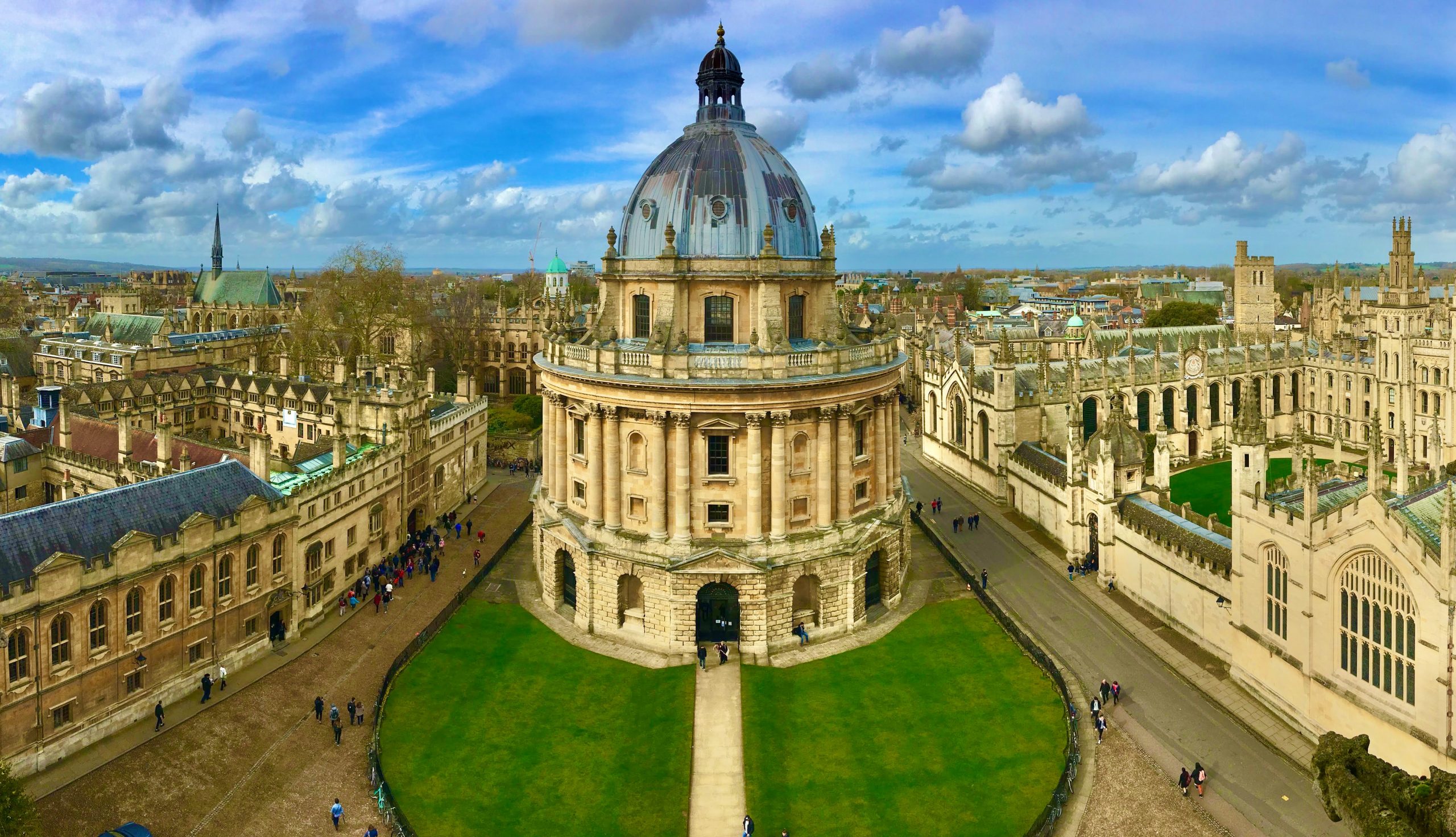 How To Get From Stansted Airport To Oxford - All Possible Ways, cheapest way from Stansted airport to Oxford, Stansted airport to Oxford, Stansted Airport Bus, Bus Stansted Airport to Oxford