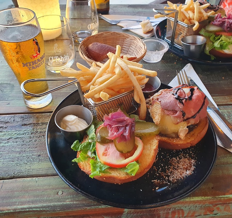 Bora Bora Food - 30 Best Restaurants In Bora Bora 4 Bora Bora Beach Club and Restaurant, Bora Bora restaurants, restaurants in Bora Bora, plant based restaurants in Bora Bora, vegetarian restaurants in Bora Bora, vegan restaurants in Bora Bora, Bora Bora food, where to eat in Bora Bora, vegan in Bora bora, vegetarian in Bora Bora