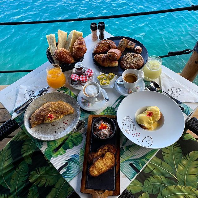 Bora Bora Food - 30 Best Restaurants In Bora Bora 5 Saint James Bora Bora, Bora Bora restaurants, restaurants in Bora Bora, plant based restaurants in Bora Bora, vegetarian restaurants in Bora Bora, vegan restaurants in Bora Bora, Bora Bora food, where to eat in Bora Bora, vegan in Bora bora, vegetarian in Bora Bora