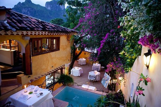 Bora Bora Food - 30 Best Restaurants In Bora Bora 24 LA VILLA MAHANA, Bora Bora restaurants, restaurants in Bora Bora, plant based restaurants in Bora Bora, vegetarian restaurants in Bora Bora, vegan restaurants in Bora Bora, Bora Bora food, where to eat in Bora Bora, vegan in Bora bora, vegetarian in Bora Bora