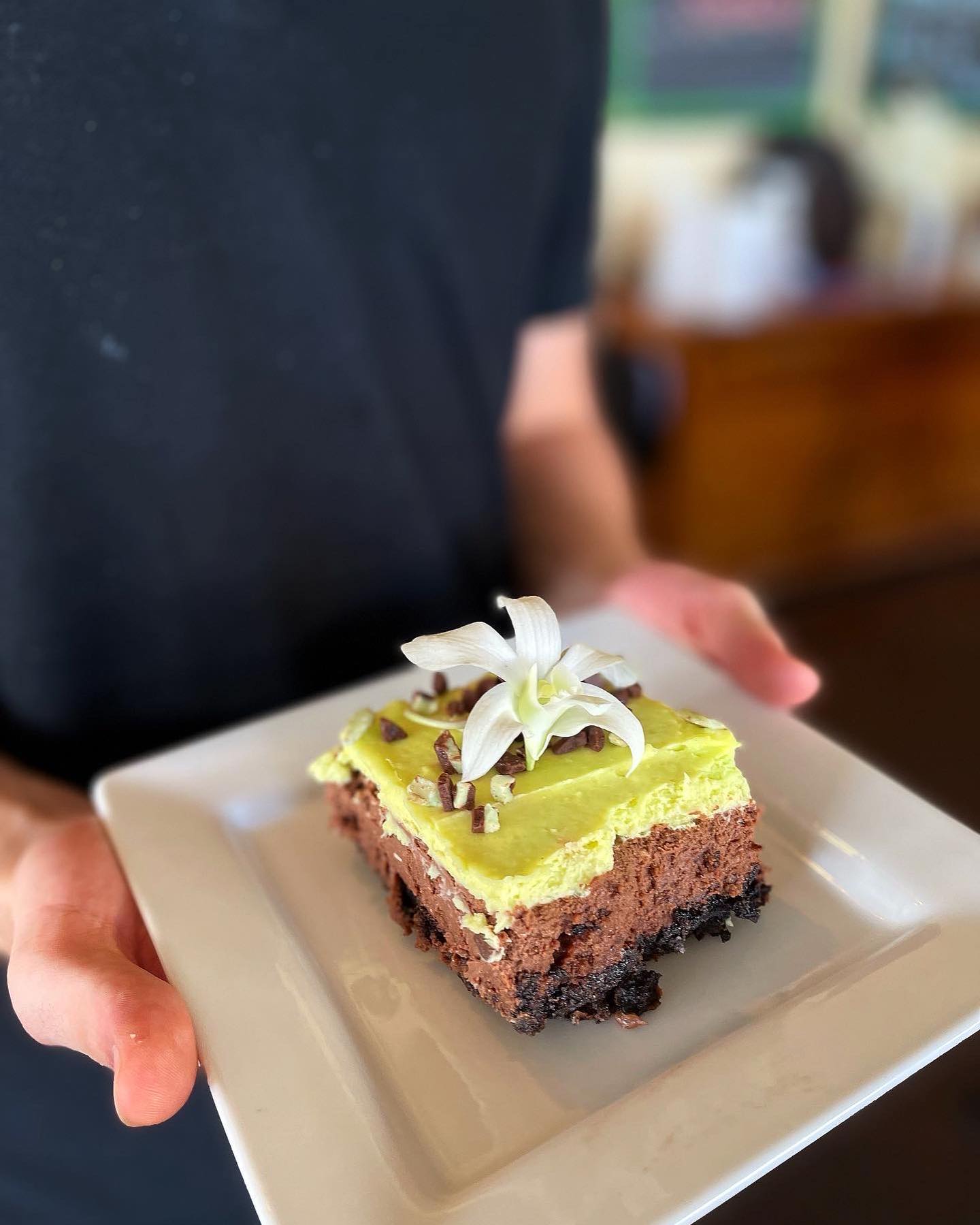 Hilo Food - 30 Best Restaurants In Hilo And Where To Eat 6 Pineapple's Island Fresh Cuisine, Hilo restaurants, restaurants in Hilo, plant based restaurants in Hilo, vegetarian restaurants in Hilo, vegan restaurants in Hilo, Hilo food, where to eat in Hilo, vegan in Hilo, vegetarian in Hilo