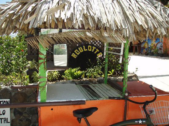 Bora Bora Food - 30 Best Restaurants In Bora Bora 32 ROULOTTE MATIRA, Bora Bora restaurants, restaurants in Bora Bora, plant based restaurants in Bora Bora, vegetarian restaurants in Bora Bora, vegan restaurants in Bora Bora, Bora Bora food, where to eat in Bora Bora, vegan in Bora bora, vegetarian in Bora Bora