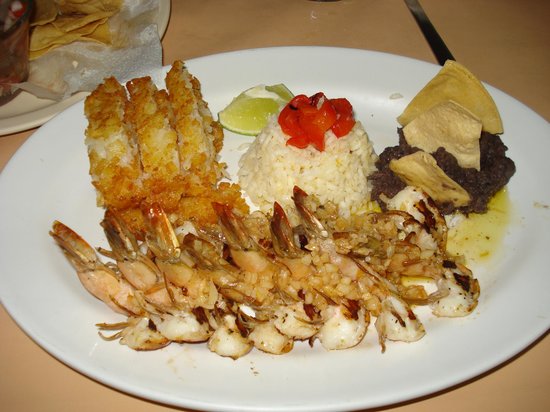 Akumal Food - 20 Best Restaurants In Akumal 16 LEO'S, Akumal restaurants, restaurants in Akumal, plant based restaurants in Akumal, vegetarian restaurants in Akumal, vegan restaurants in Akumal, Akumal food, where to eat in Akumal, vegan in Akumal, vegetarian in Akumal