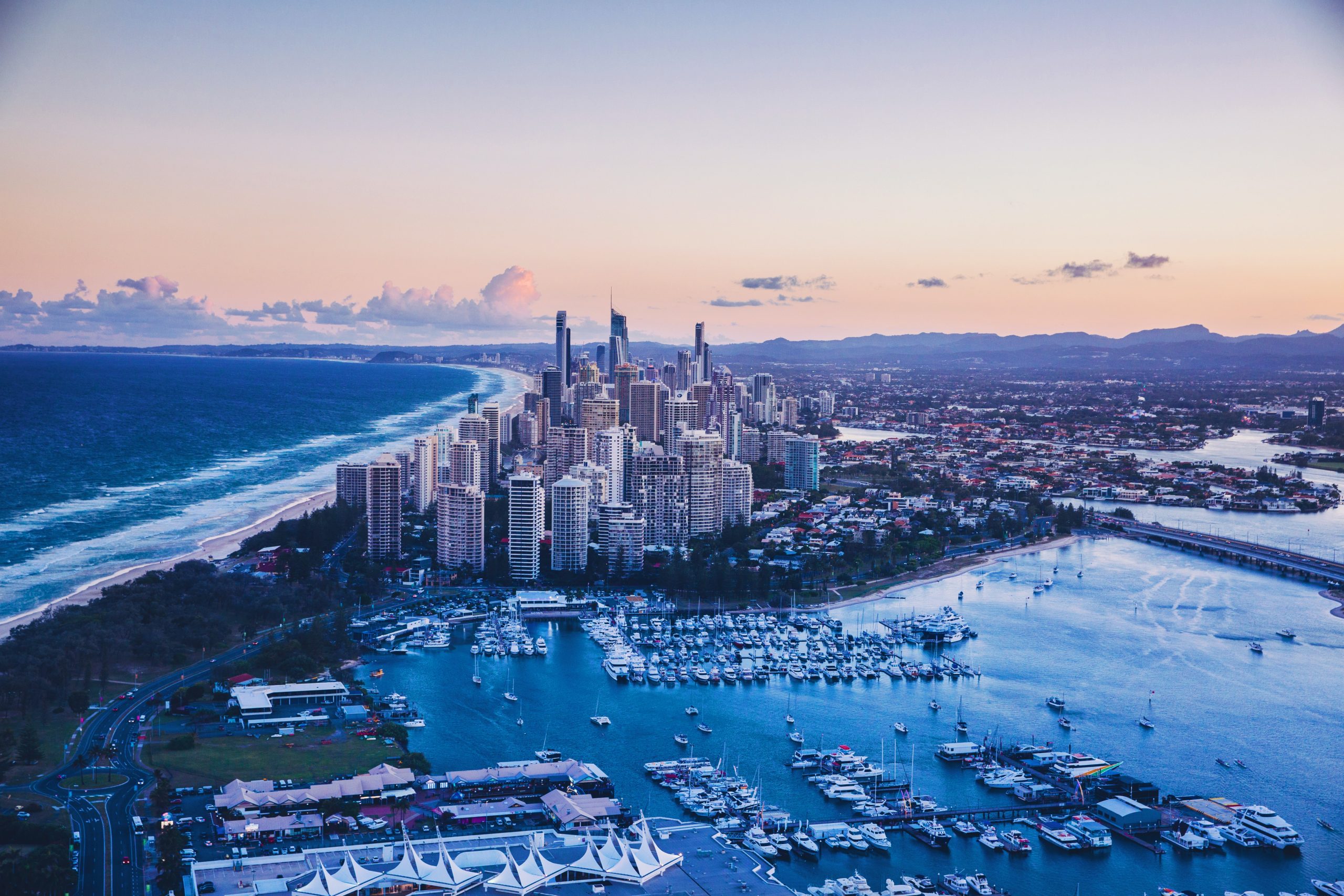 How To Get From Gold Coast Airport To Broadbeach - All Possible Ways, cheapest way from Gold Coast airport to Broadbeach, cheapest way from Gold Coast airport to Broadbeach, Gold Coast airport to Broadbeach, Gold Coast Bus Airport, Bus Gold Coast Airport to Broadbeach