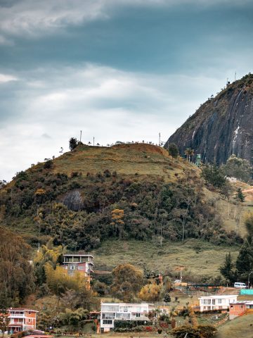 How To Get From Medellin Airport To Guatape - All Possible Ways, cheapest way from Medellin airport to Guatape, cheapest way from Medellin to Guatape, Medellin airport to Guatape, bus Medellin to Guatape