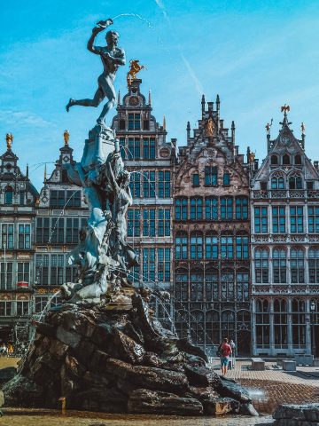 How To Get From Brussels Airport To Antwerp - All Possible Ways, cheapest way from Brussels airport to Antwerp, Brussels airport to Antwerp, Brussels Bus Airport, bus from Brussels airport to Antwerp, train from bus from Brussels airport to Antwerp, taxi Brussels airport to Antwerp, Uber Brussels airport to Antwerp, rent a car from Brussels airport to Antwerp