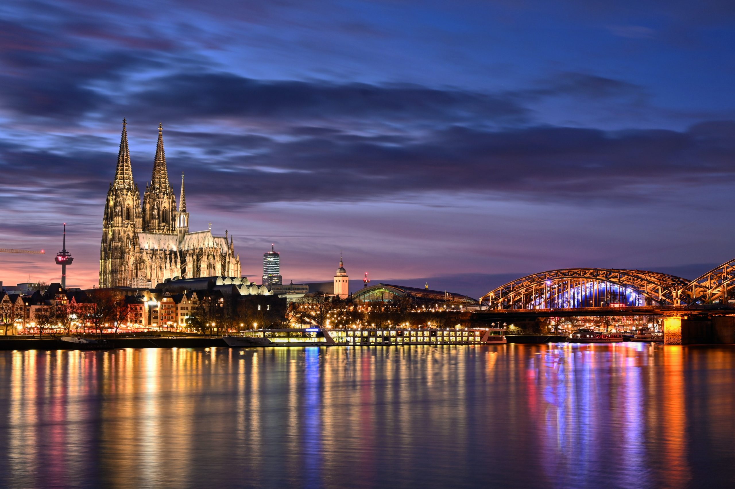 How To Get From Cologne Airport To City Center Best Way 3 How To Get From Cologne Airport To City Center - All Possible Ways, cheapest way from Cologne airport to Downtown, cheapest way from Cologne airport to city, Cologne airport to city center, Cologne airport to Cologne, Cologne Bus Airport, bus from Cologne airport to city center, Train Cologne airport to city center, taxi Cologne airport to city center, Uber Cologne airport to city