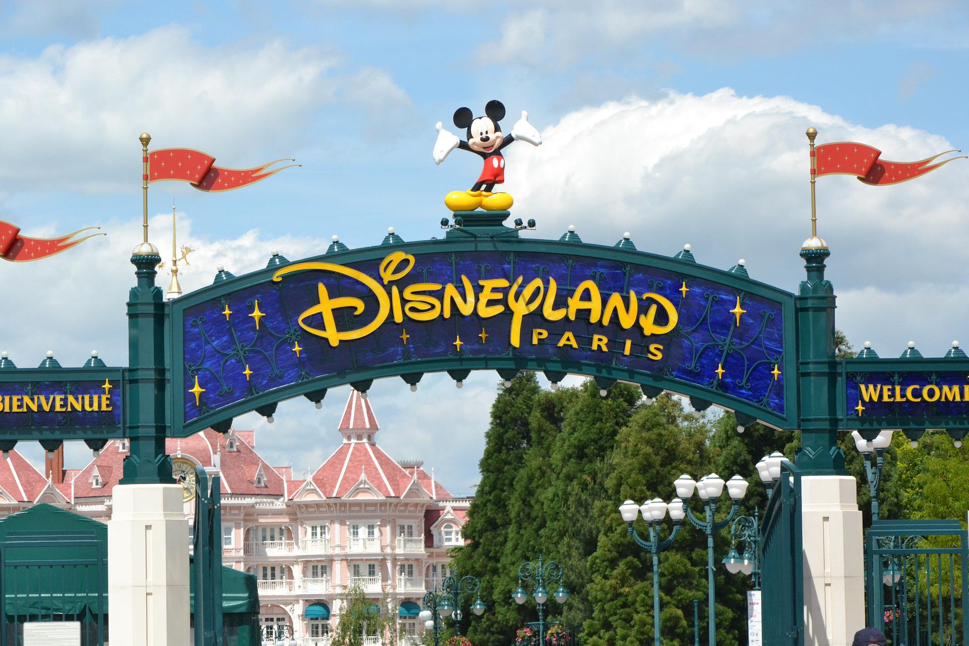 How To Get from Charles de Gaulle Airport To Disneyland Paris - All Possible Ways, Navigo Card, Charles de Gaulle to Disneyland paris, how to get to Disneyland Paris from Charles de Gaulle, from Charles de Gaulle airport to Disneyland Paris, bus Charles de Gaulle airport to Disneyland Paris, train Charles de Gaulle airport to Disneyland Paris, cheapest way Charles de Gaulle airport to Disneyland Paris, best way Charles de Gaulle airport to Disneyland Paris