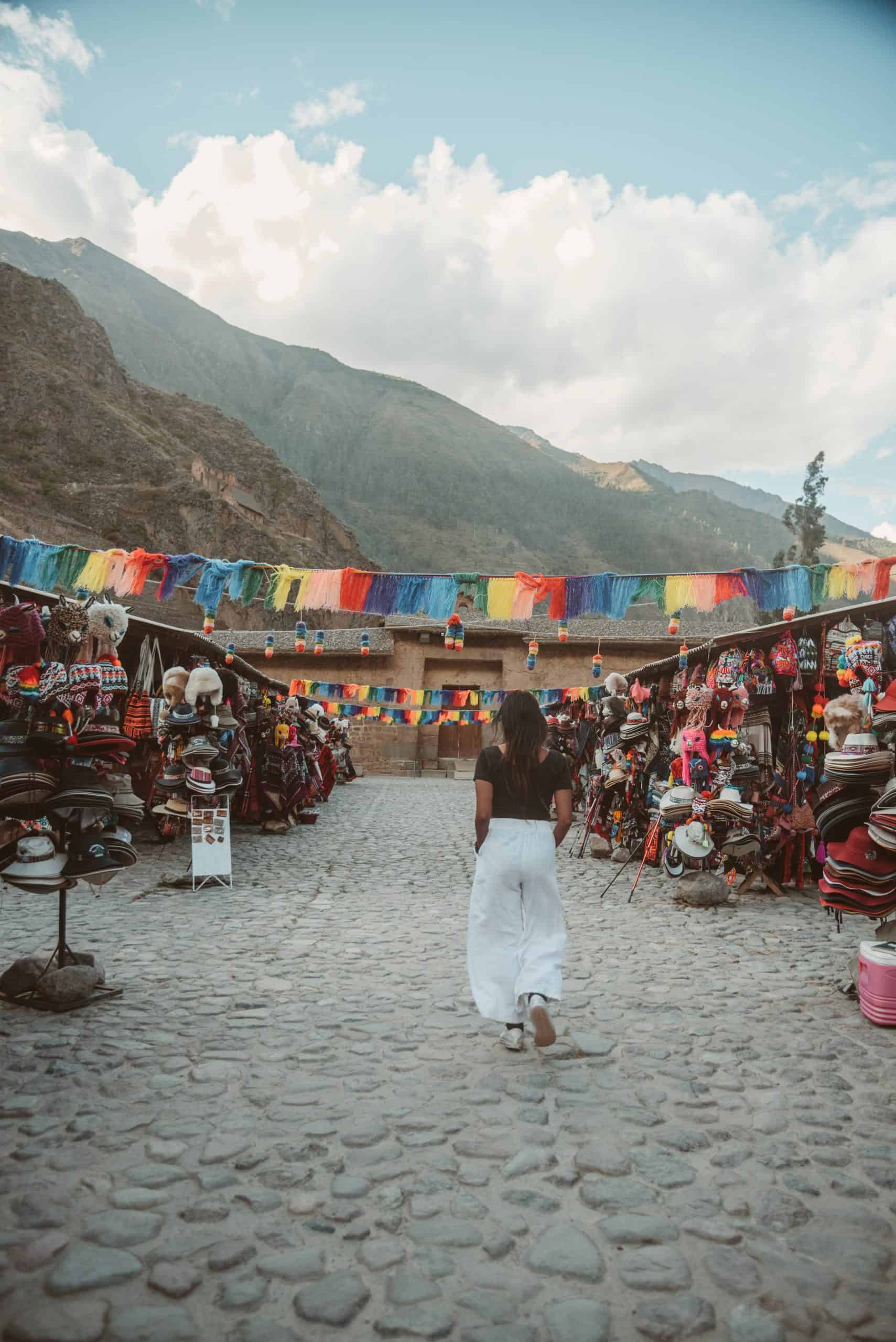 How To Get From Cusco Airport To Machu Pichu - All Possible Ways, cheapest way from Cusco airport to Machu Pichu, Cusco airport to Machu Pichu, Cusco Bus Airport, bus from Cusco airport to Machu Pichu, train from Cusco airport to Machu Pichu, taxi Cusco airport to Machu Pichu, Uber Cusco airport to Machu Pichu, rent a car from Cusco airport to Machu Pichu, Cusco to Machu Pichu
