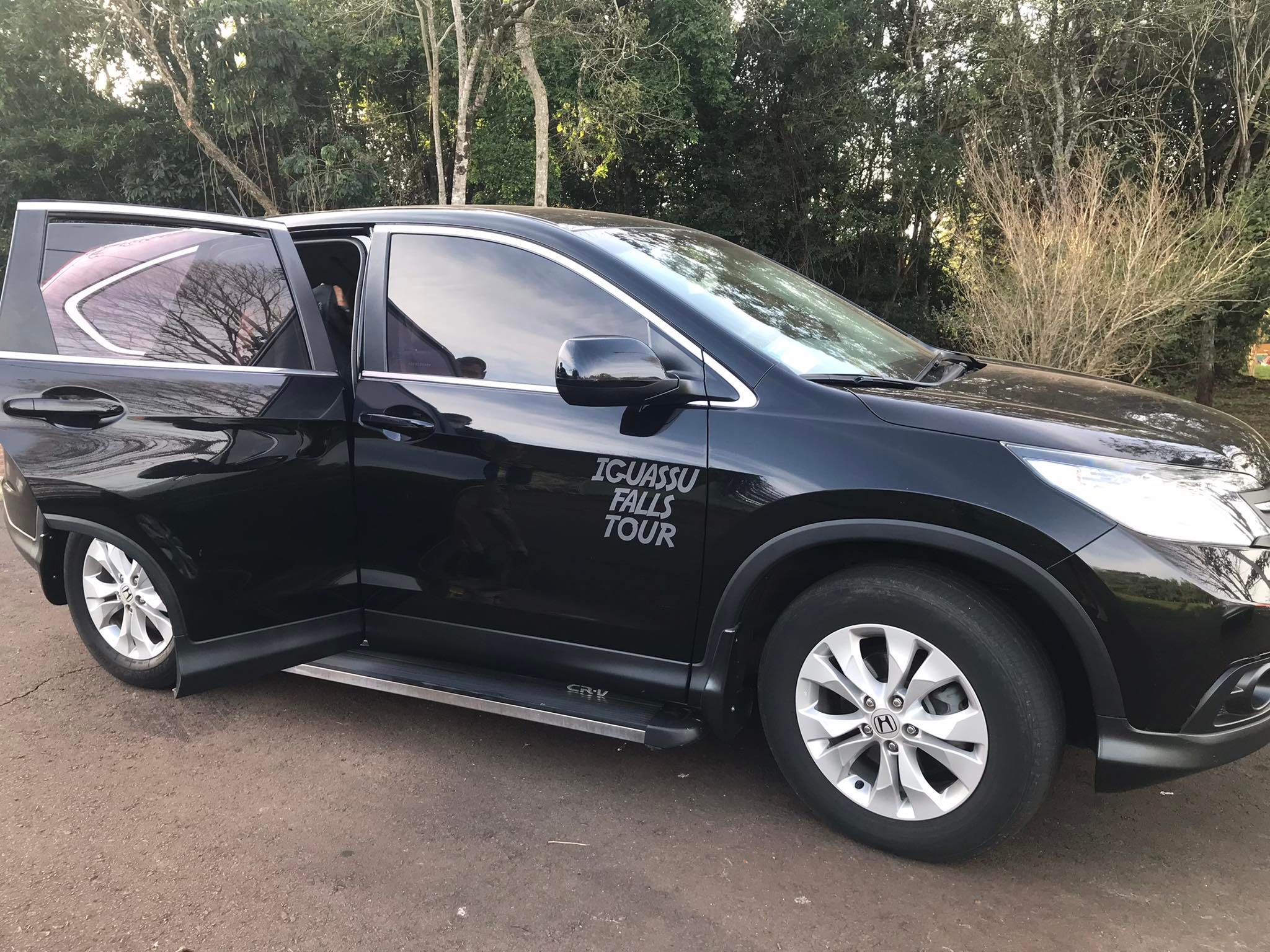 How To Get From Foz do Iguacu To Iguazu Falls, How to get to Iguazu Falls from Foz de Iguacu, foz do Iguacu to iguazu falls, iguazu falls , iguazu falls entrance fee, iguazu falls opening hours, bus from foz iguacu to iguazu falls, cheapest way from foz de iguacu to iguazu falls, taxi from Foz do Iguacu to Iguazu Falls, Uber from Foz do Iguacu to Iguazu Falls,