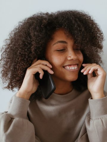 Airalo vs Holafly: What is the Best eSIM Choice