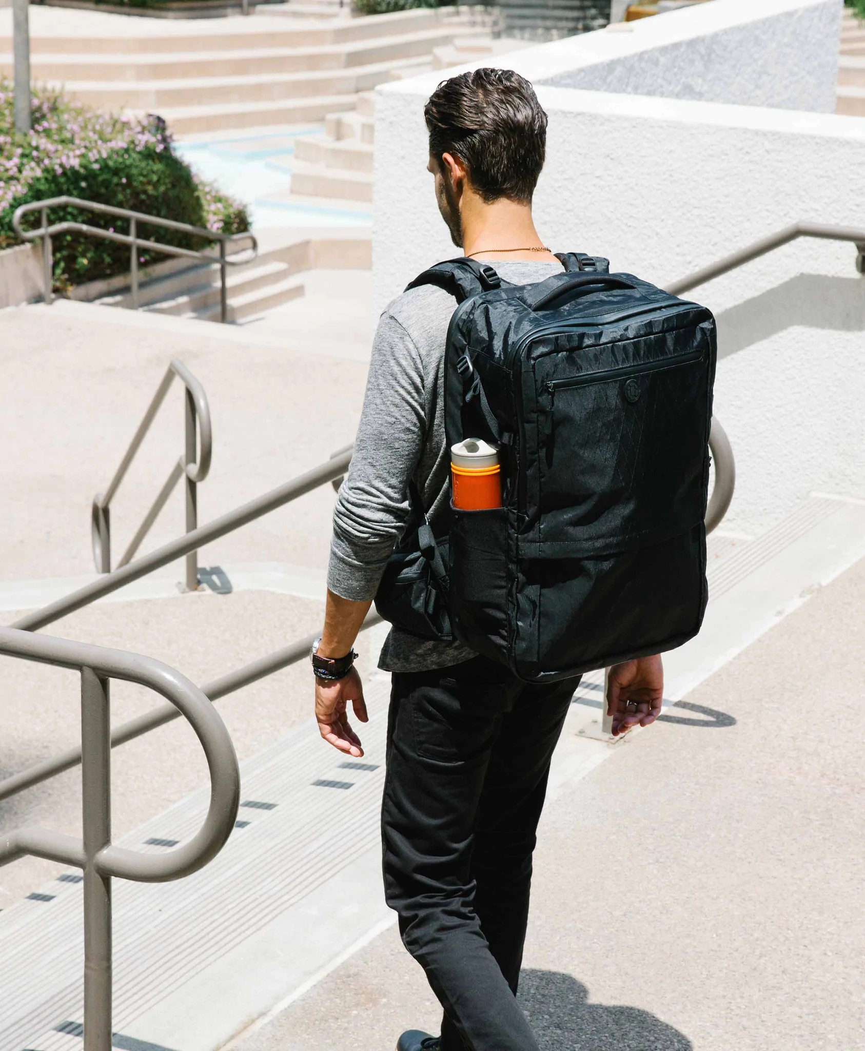 Digital Nomad Luggage: Best Luggage for Digital Nomads 6 Digital Nomad Luggage: Best Luggage for Digital Nomads