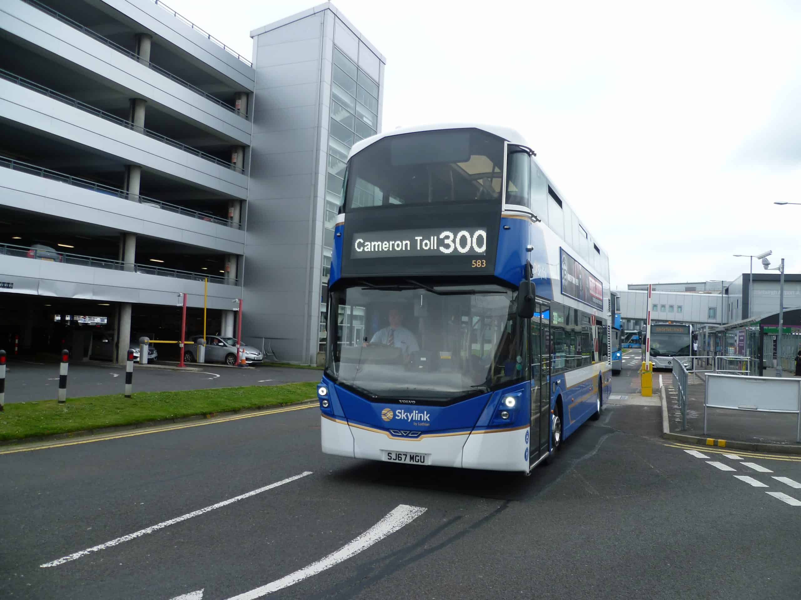 How To Get From Edinburgh Airport To City Center Best Way 4 Edinburgh Airport Bus, Edinburgh Airport to city center, Edinburgh Airport to city, How To Get From Edinburgh Airport To City Center, cheapest way from Edinburgh airport to city center, edinburg airport to edinburgh, Bus Skylink 300
