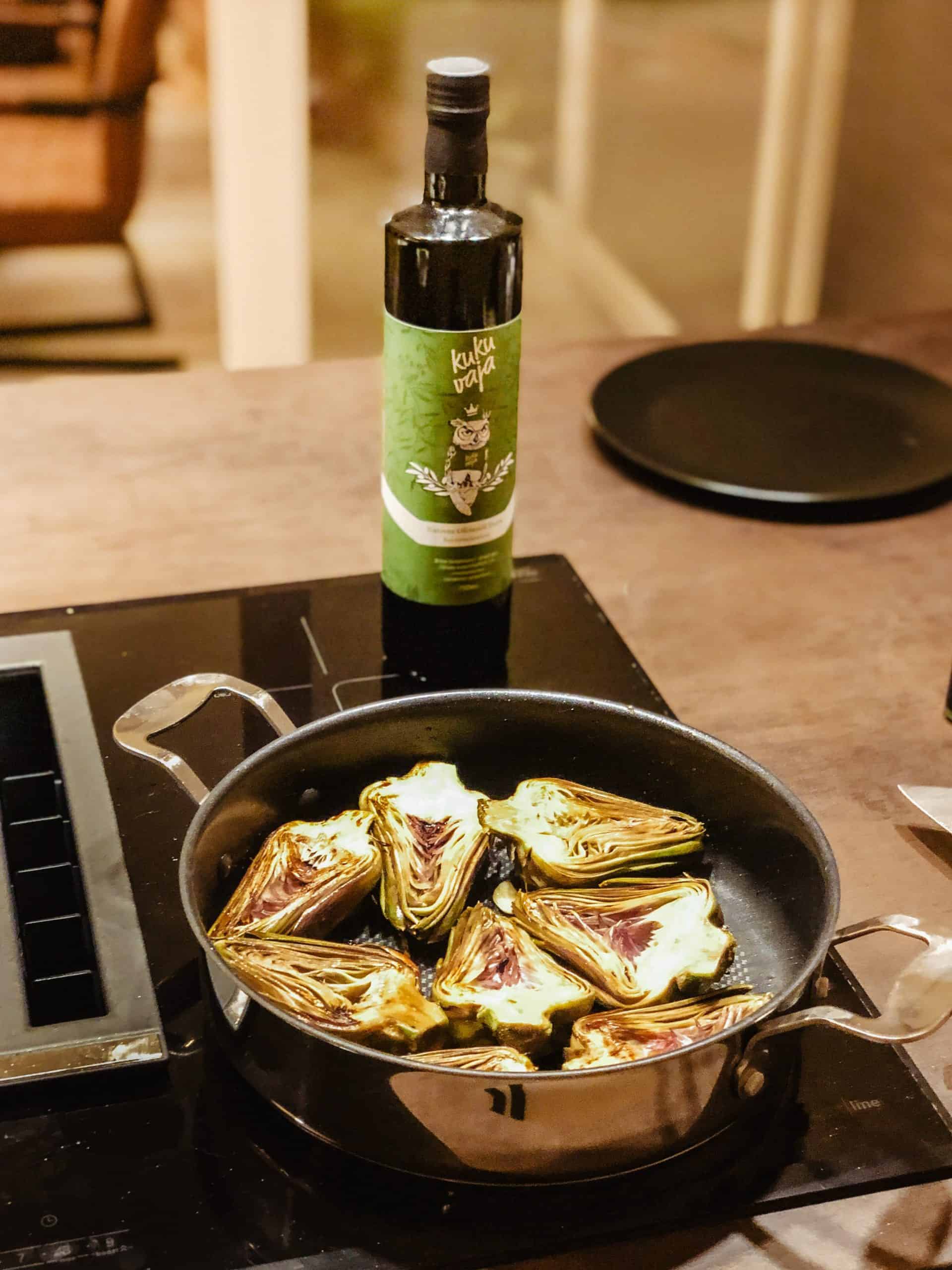 Vegetarian Food In Spain - 50 Best Spanish Vegetarian Dishes And Vegan Food In Spain 9 Spanish vegetarian dishes, Alcachofas salteadas - - vegetarian food in Spain, vegan food in Spain, Spainish vegetarian dishes, vegan in Spain, vegetarian in Spain, plant based food in Spain