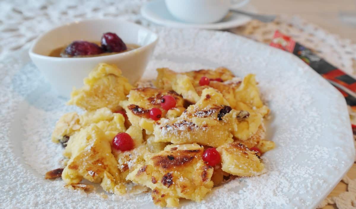German Breakfast - 20 Best Traditional Breakfast in Germany to Try 12 German Kartoffelpuffer - Potato Pancakes , German Breakfast, Traditional Breakfast in Germany to Try,