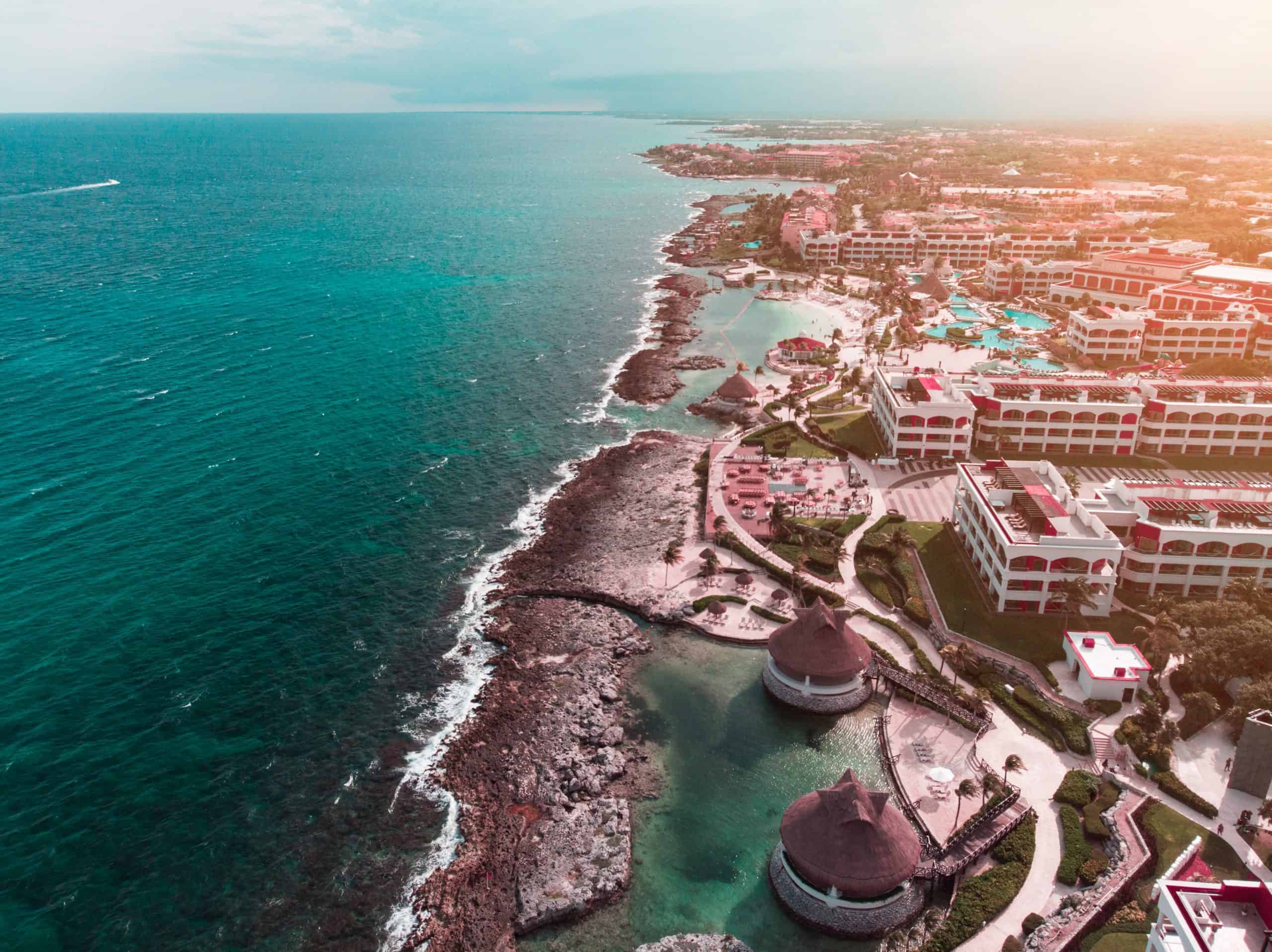 Comparison Dominican Republic vs Jamaica - Which is a Better Trip? 3 Punta Cana vs Puerto Plata - Best Vacation in Dominican Republic