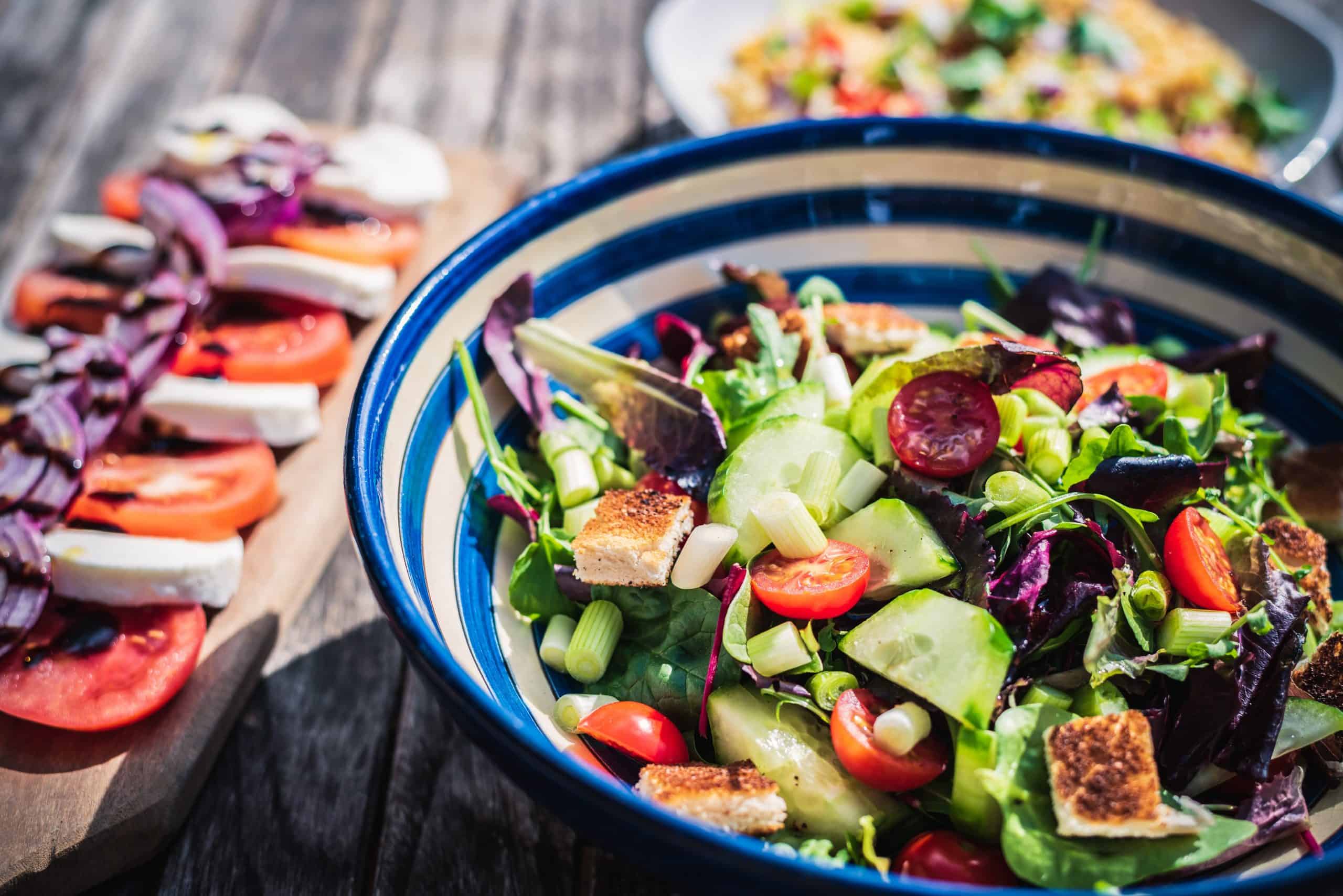 Vegetarian Food In Spain - 50 Best Spanish Vegetarian Dishes And Vegan Food In Spain 32 Mixed salad, vegetarian food in Spain, vegan food in Spain, Spainish vegetarian dishes, vegan in Spain, vegetarian in Spain, plant based food in Spain