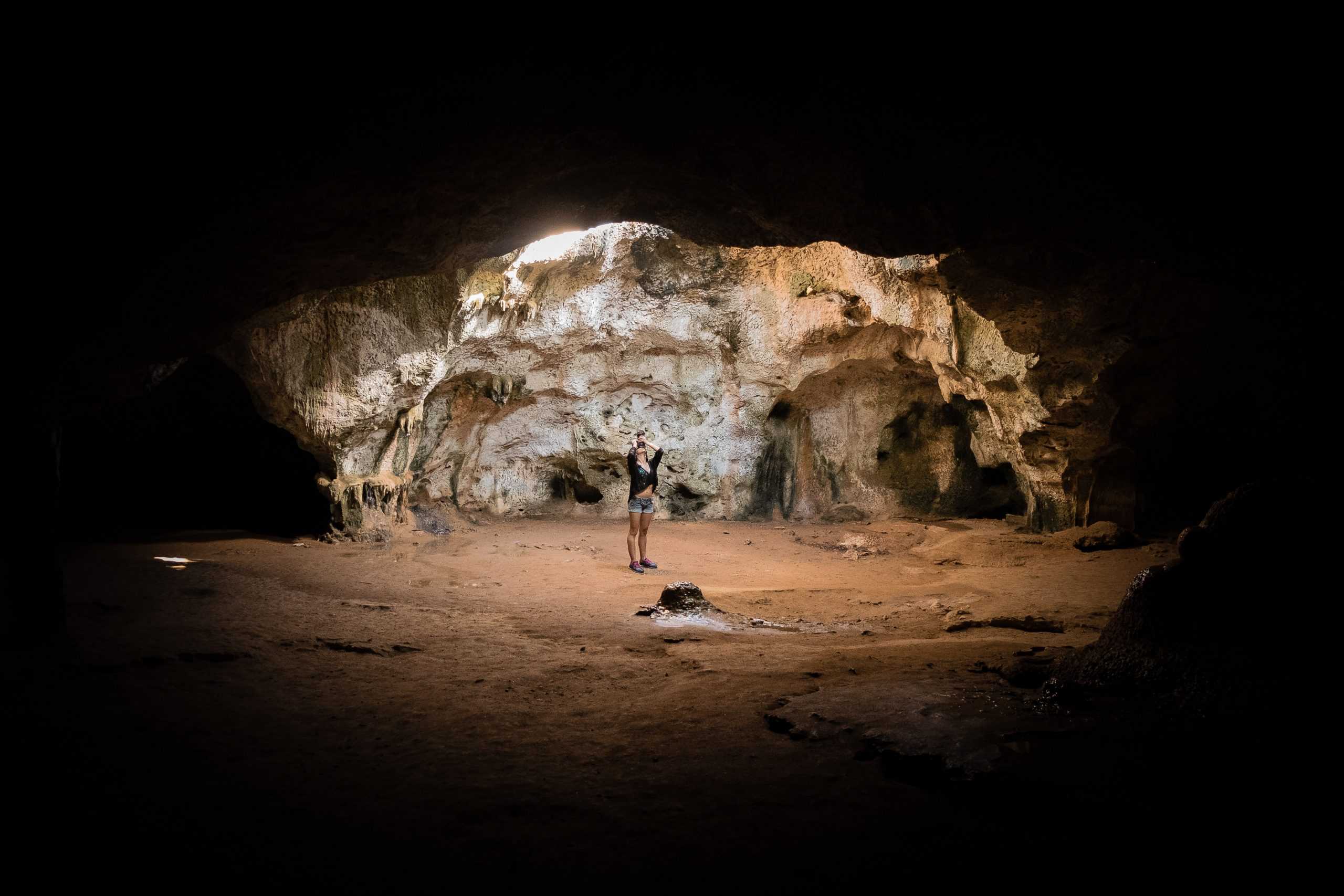 Quadiriki Caves in Aruba ,Barbados vs Aruba - Is Barbados the Better Caribbean Trip?