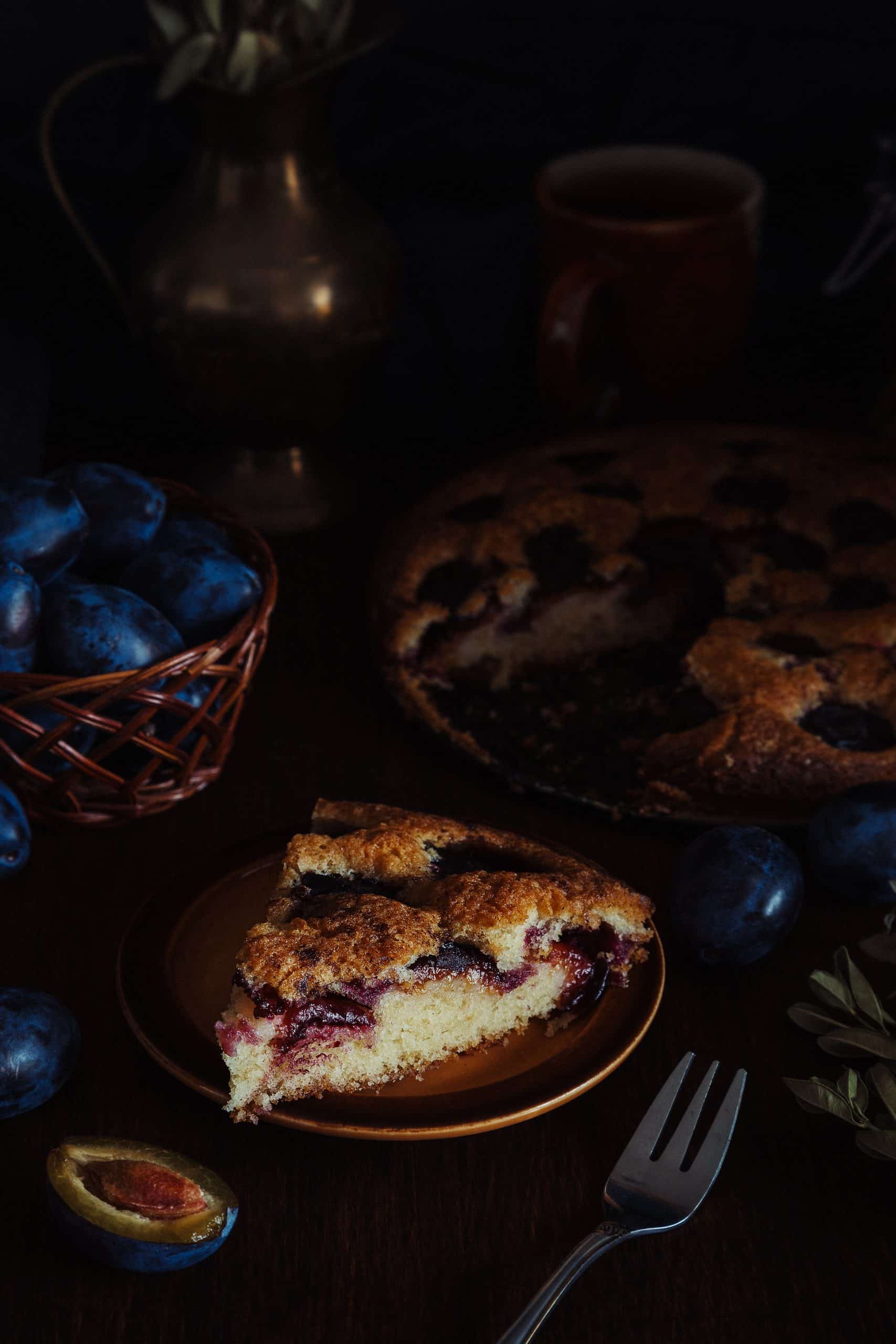 Pflaumenkuchen / German Plum Cake - Bienenstich / Bee Sting Cake 