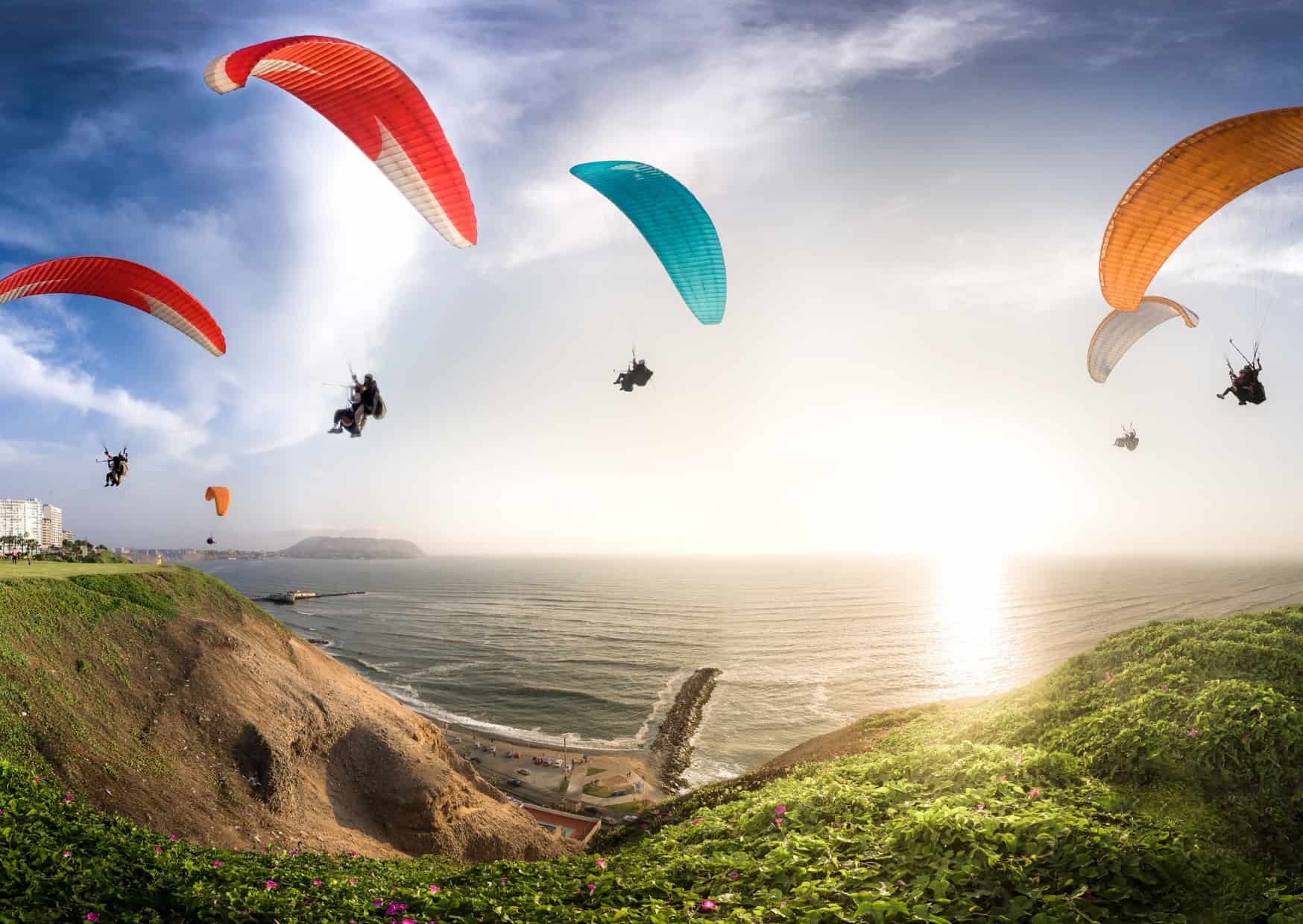 paragliding in Lima Peru