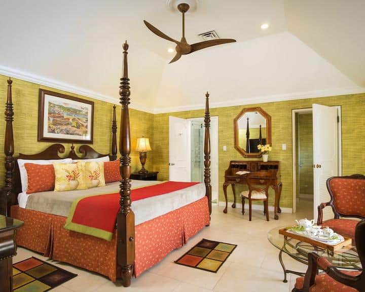 Ocho Rios vs Montego Bay - Best 5 Reasons to Choosing Your Next Jamaican Holiday Spot