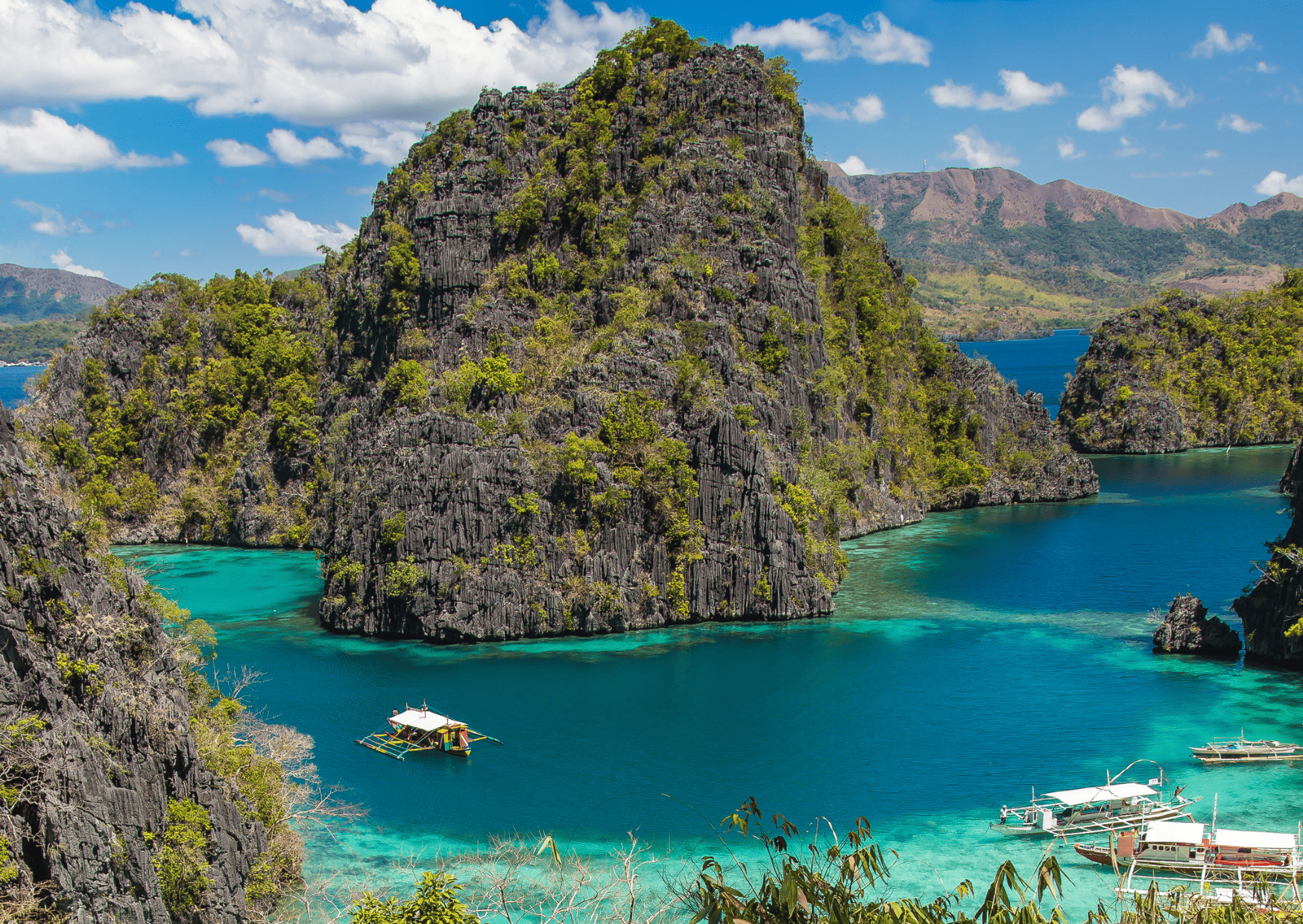 El Nido vs Coron - The Kayangan lake is in Coron, Palawan in the Philippines. 