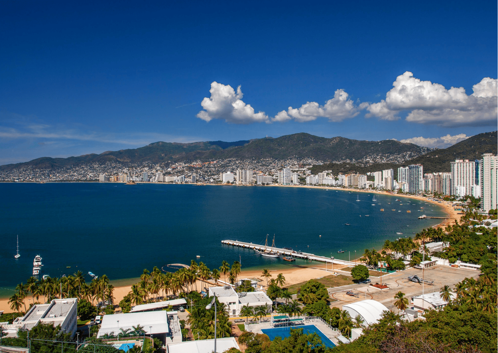 Comparison Cancun vs Acapulco - Which is the Better Vacation? 3 the Acapulco Bay - Cancun vs Acapulco, Acapulco vs Cancun