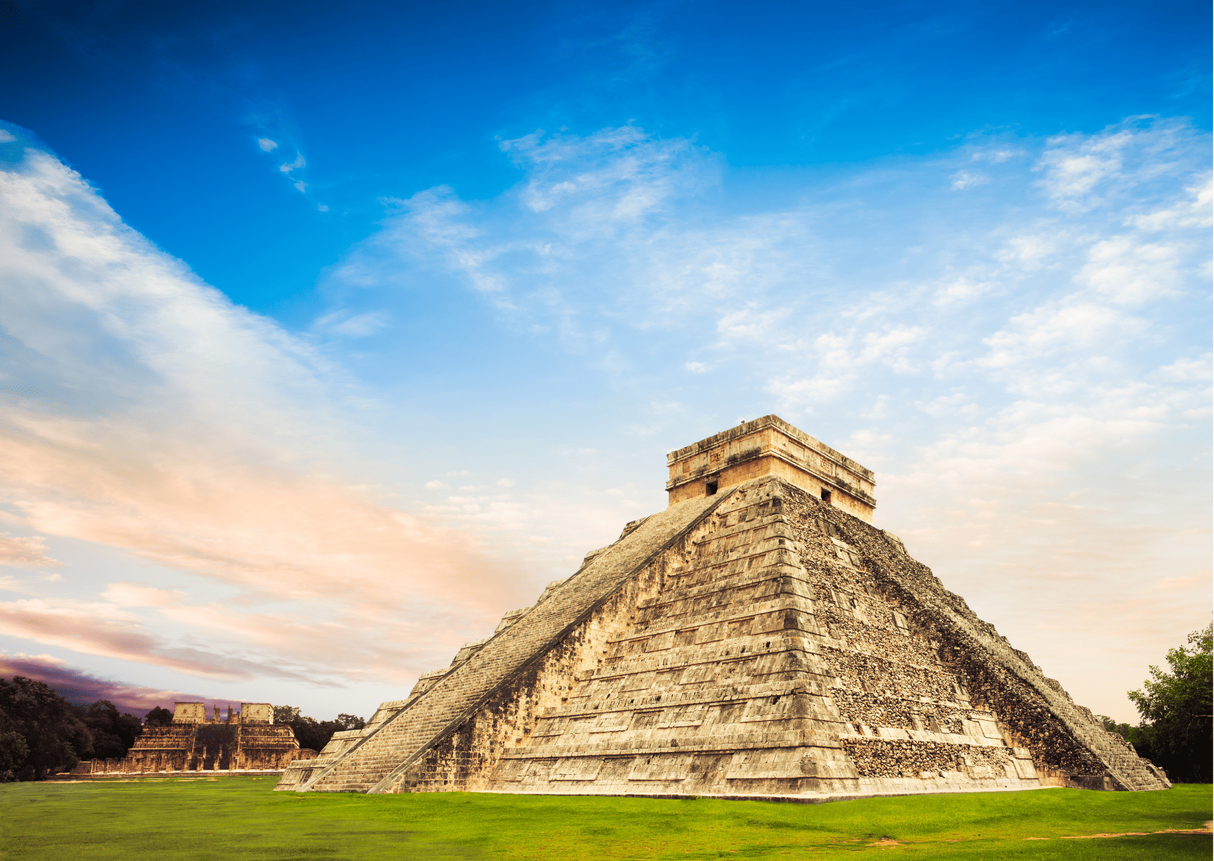 El Castillo in Chichen Itza or Pyramid of Kukulkan, Chichen Itza's most popular ruin - Tulum vs Chichen Itza, Chichen Itza vs Tulum