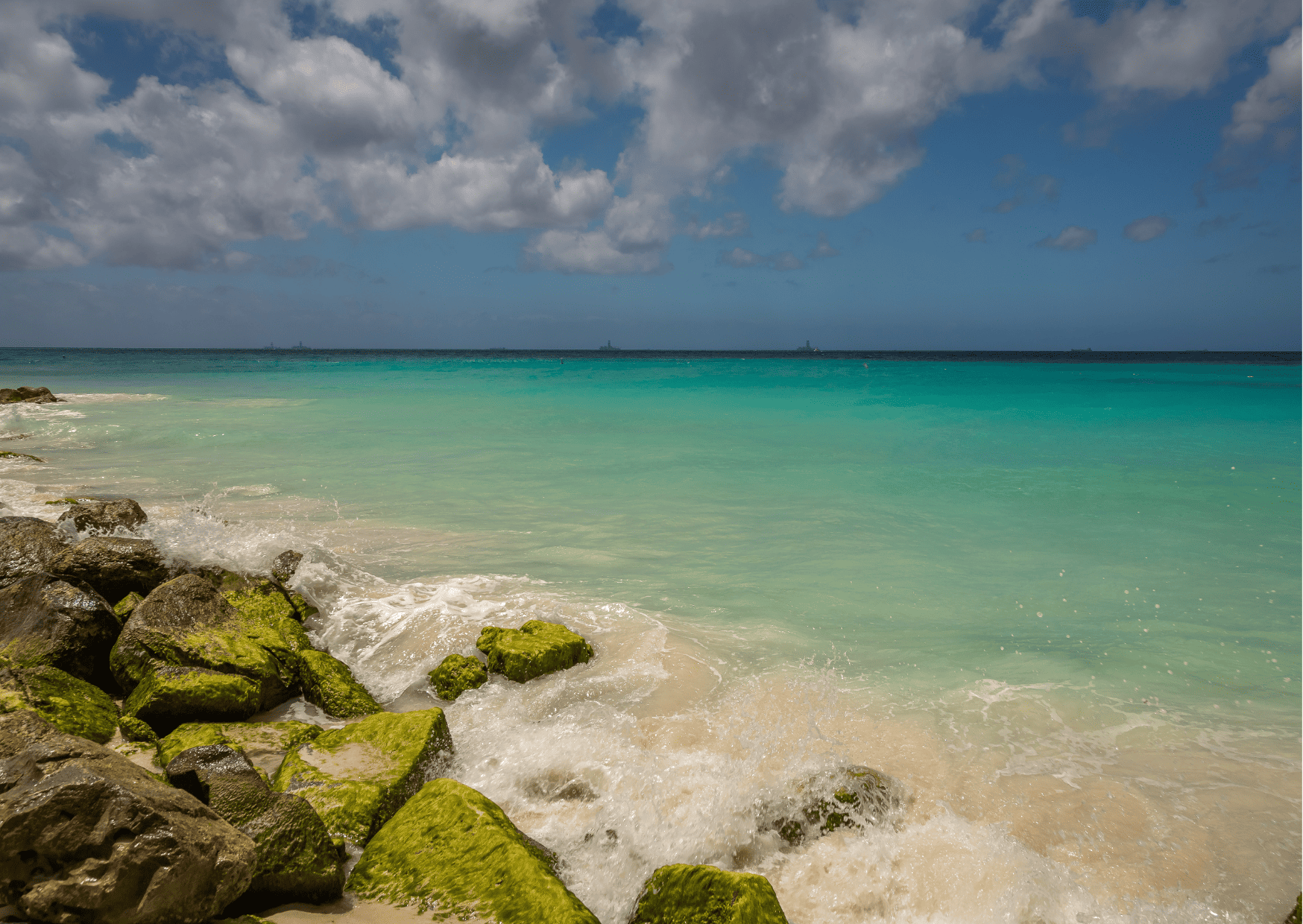 Comparison Aruba vs Belize - Which is the Better Vacation? 3 Eagle Beach in Aruba - Aruba vs Belize
